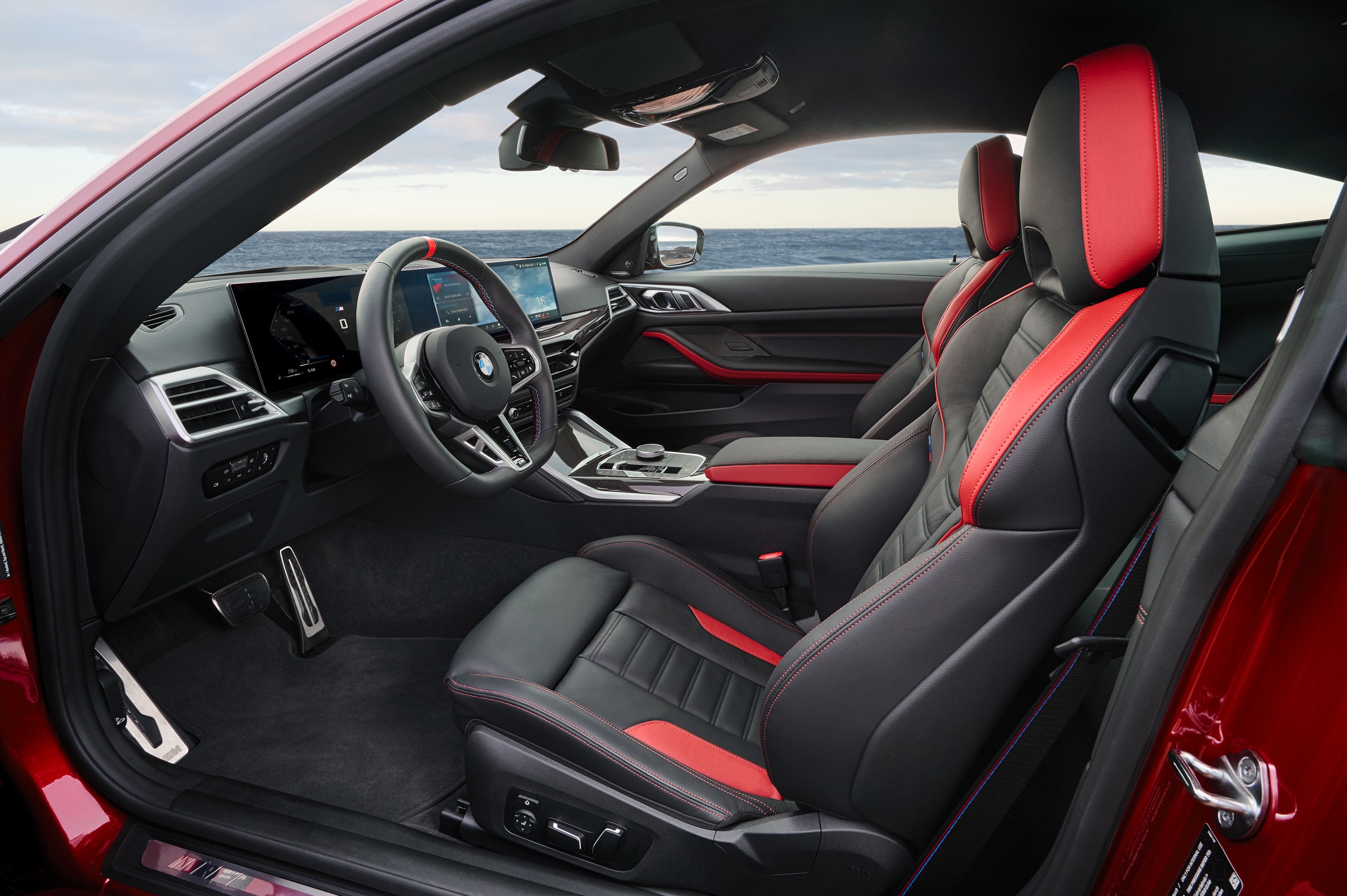 BMW 4 Series interior P90535797