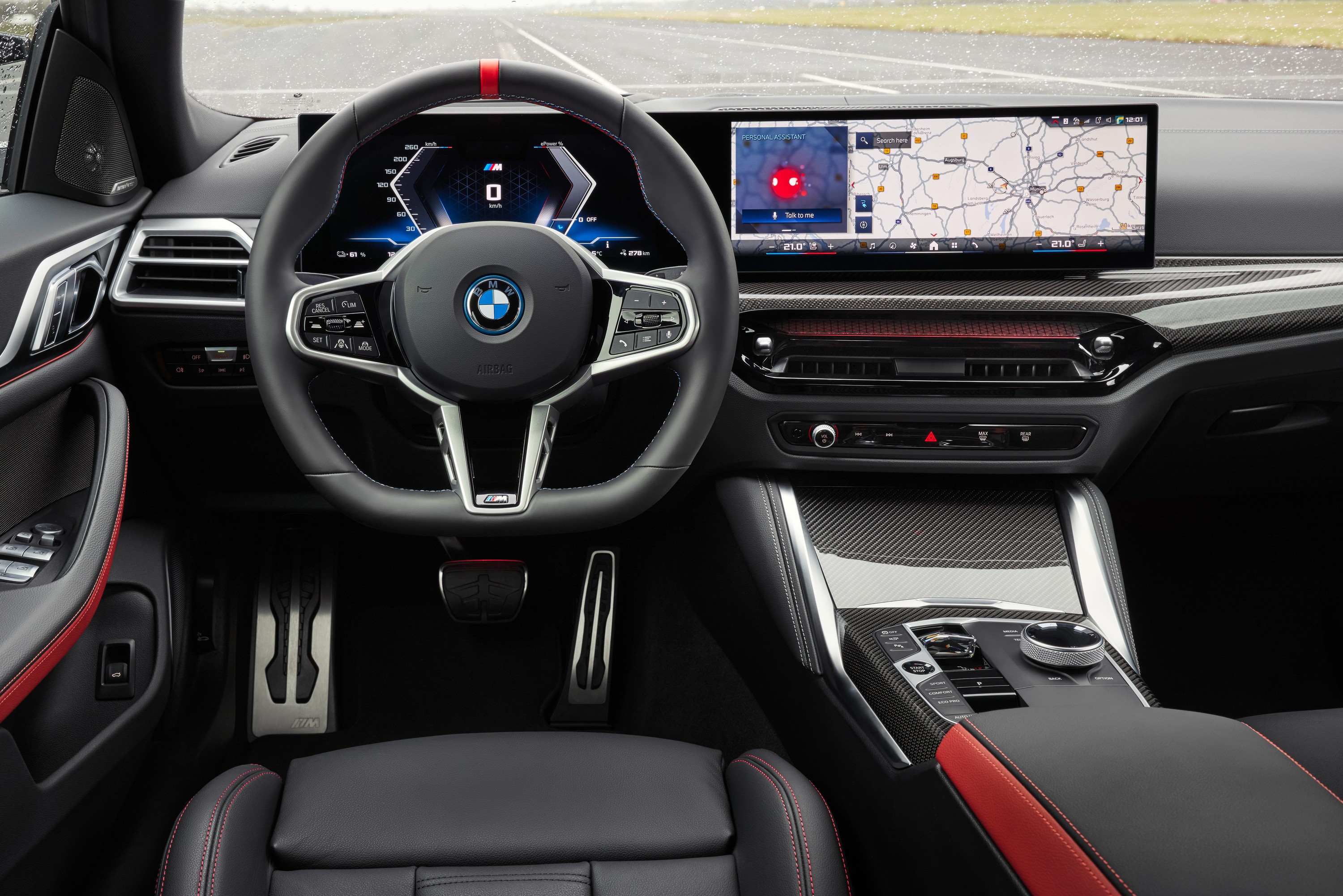 BMW i4 interior P90546682