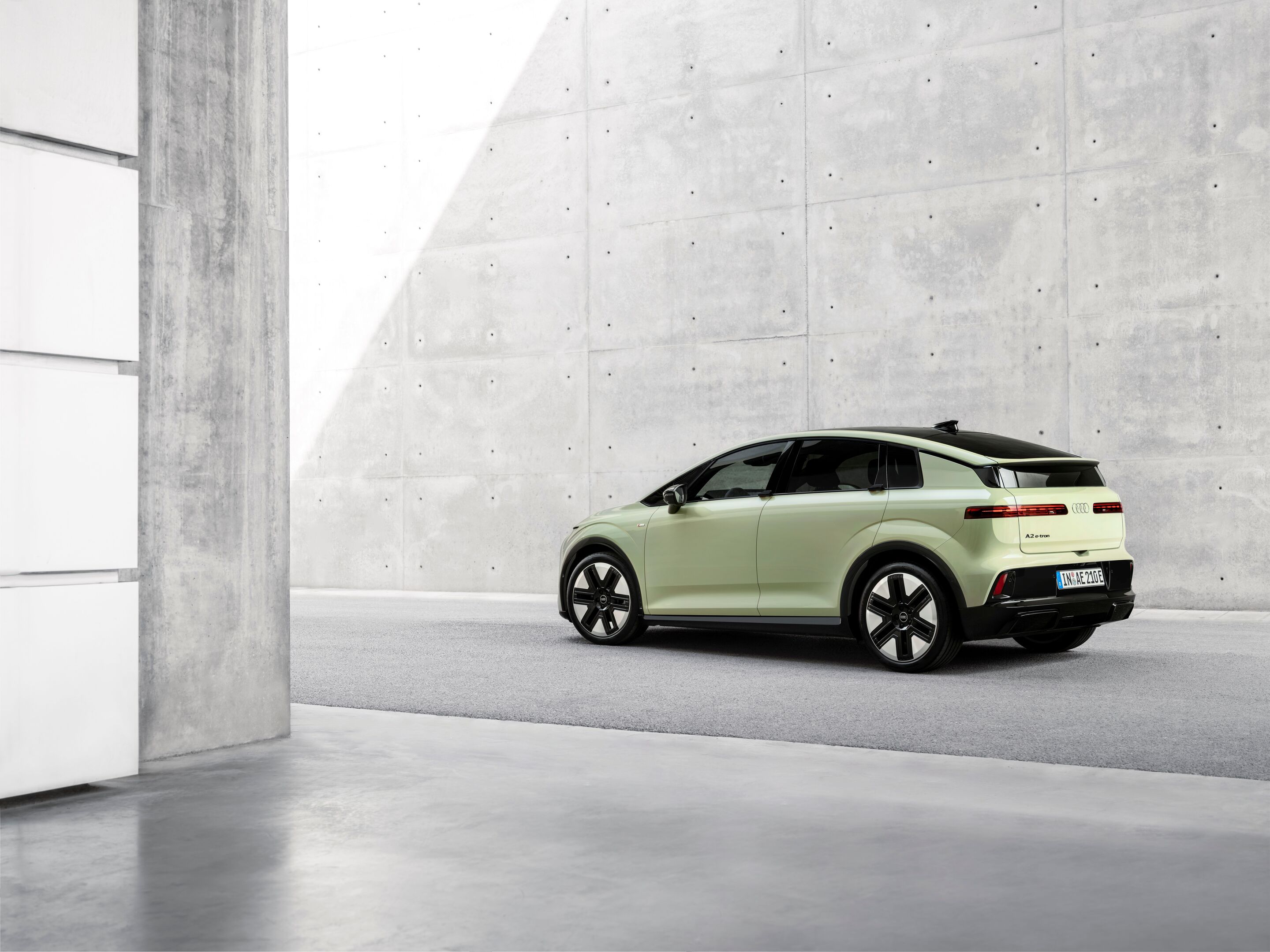 Audi A2 e-tron Exterior official photo