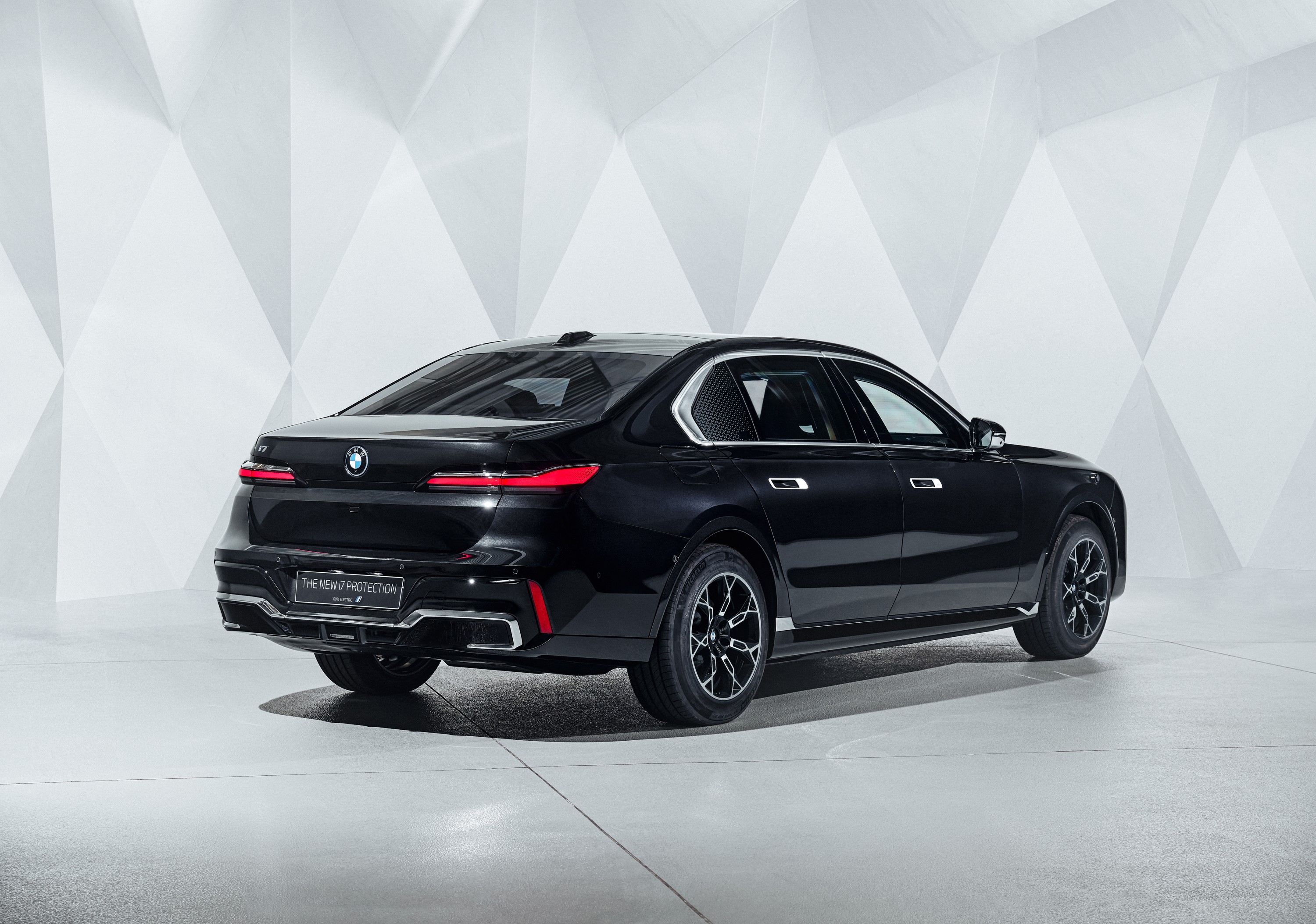 BMW i7 exterior P90517454