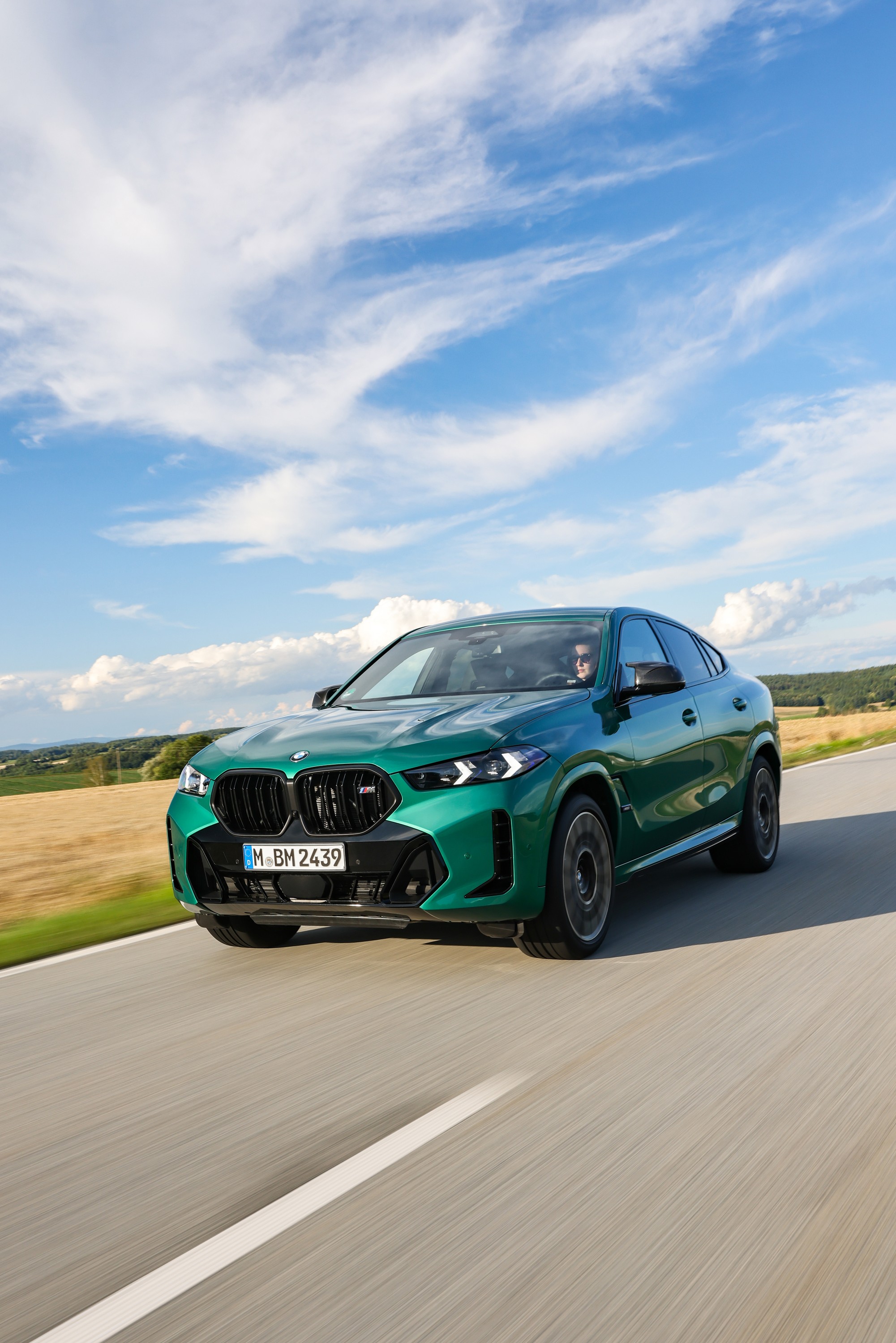 BMW X6 exterior P90518182