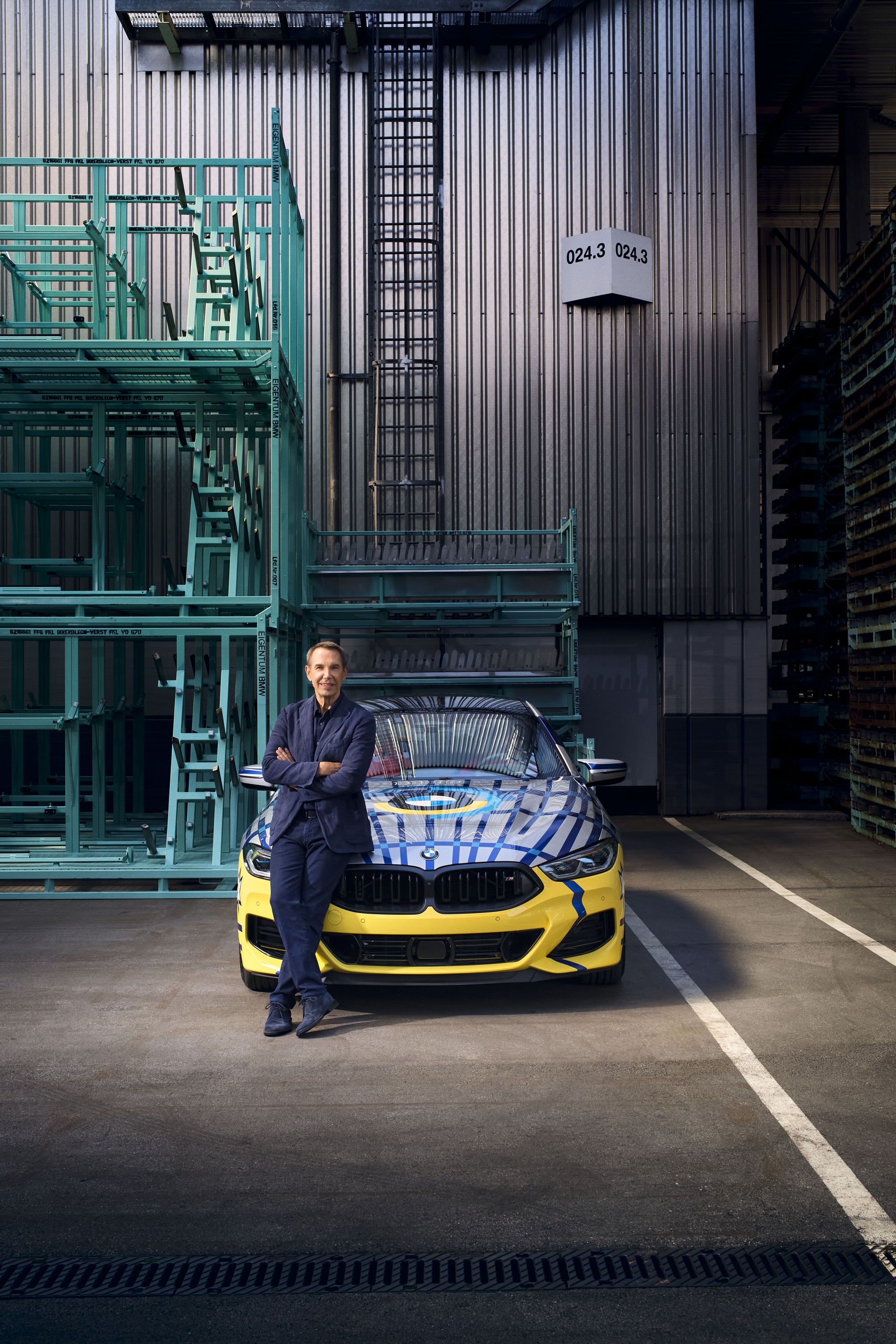 BMW M850i exterior P90449956