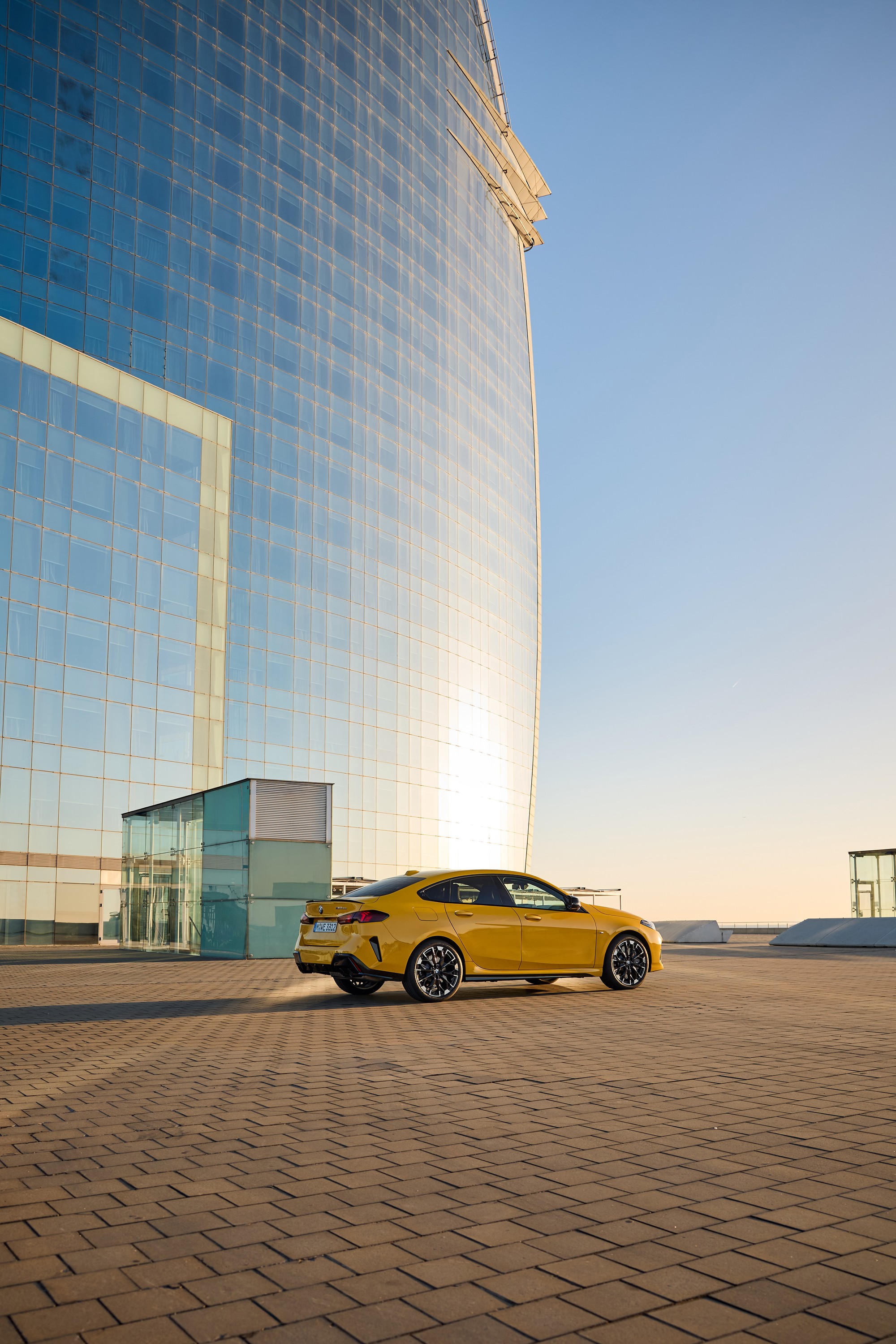 BMW M235 exterior P90588996