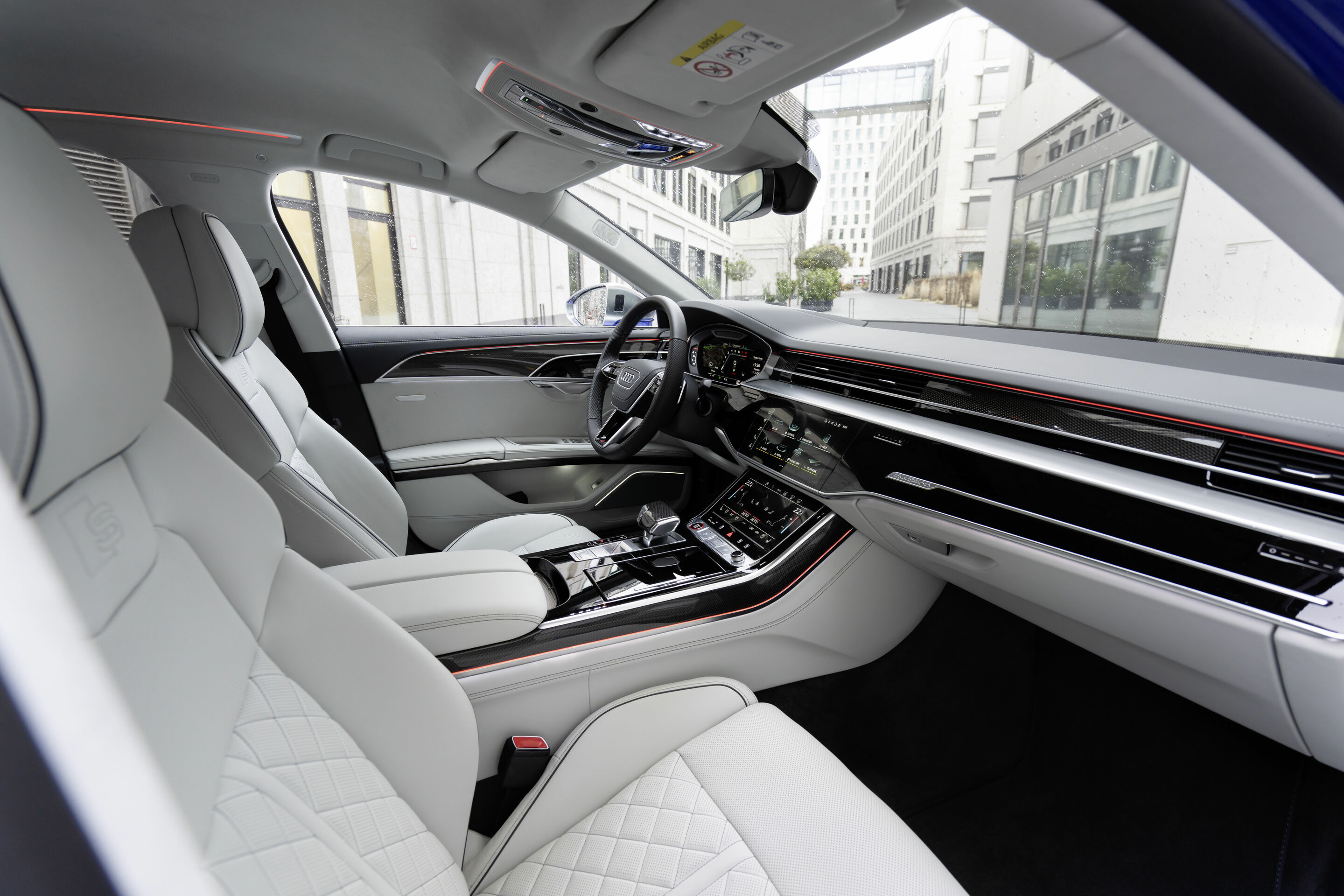 Audi S8 interior and cockpit A220810