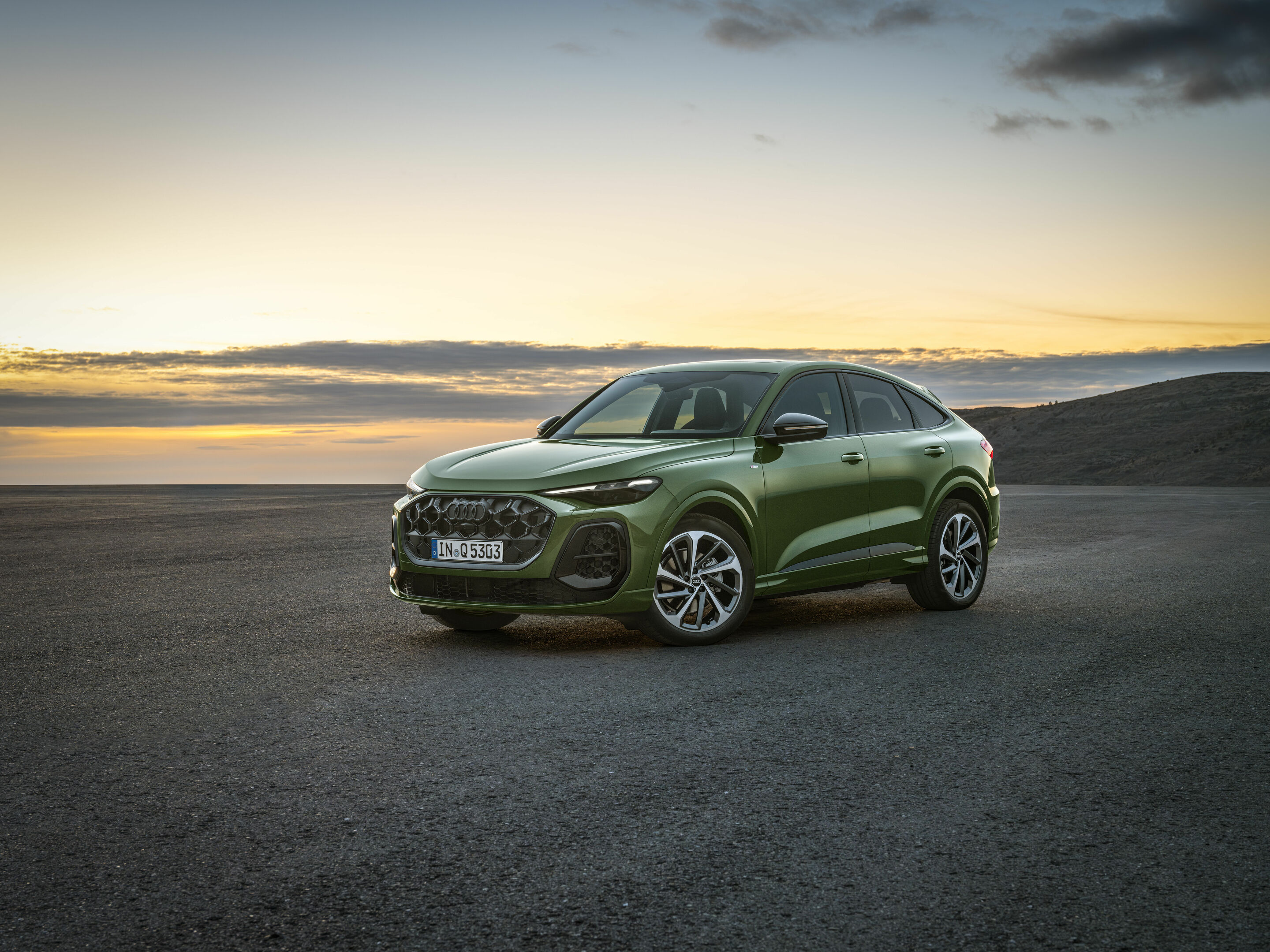 Audi Q5 Sportback additional exterior official photo