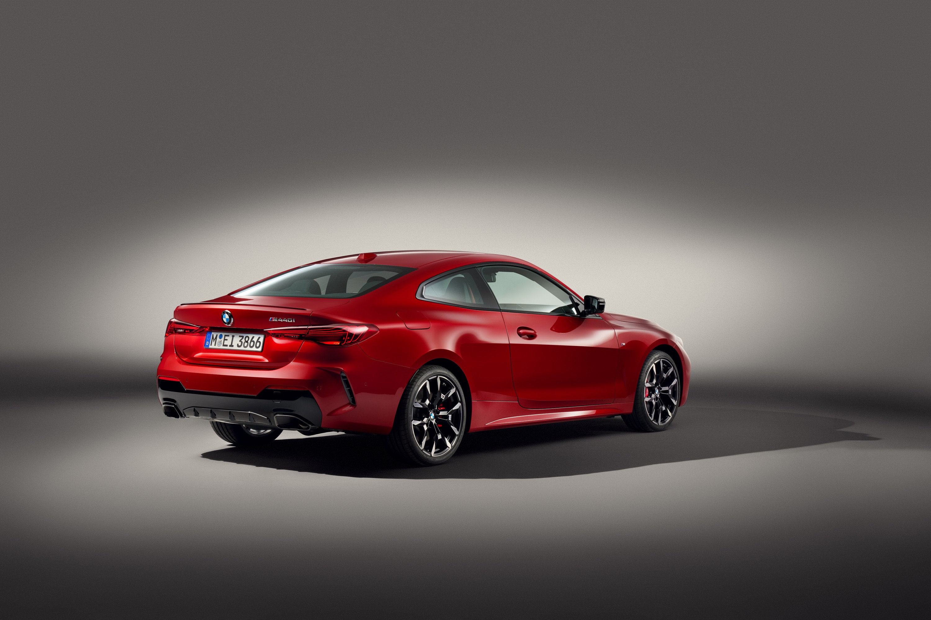 BMW 4 Series exterior P90535806