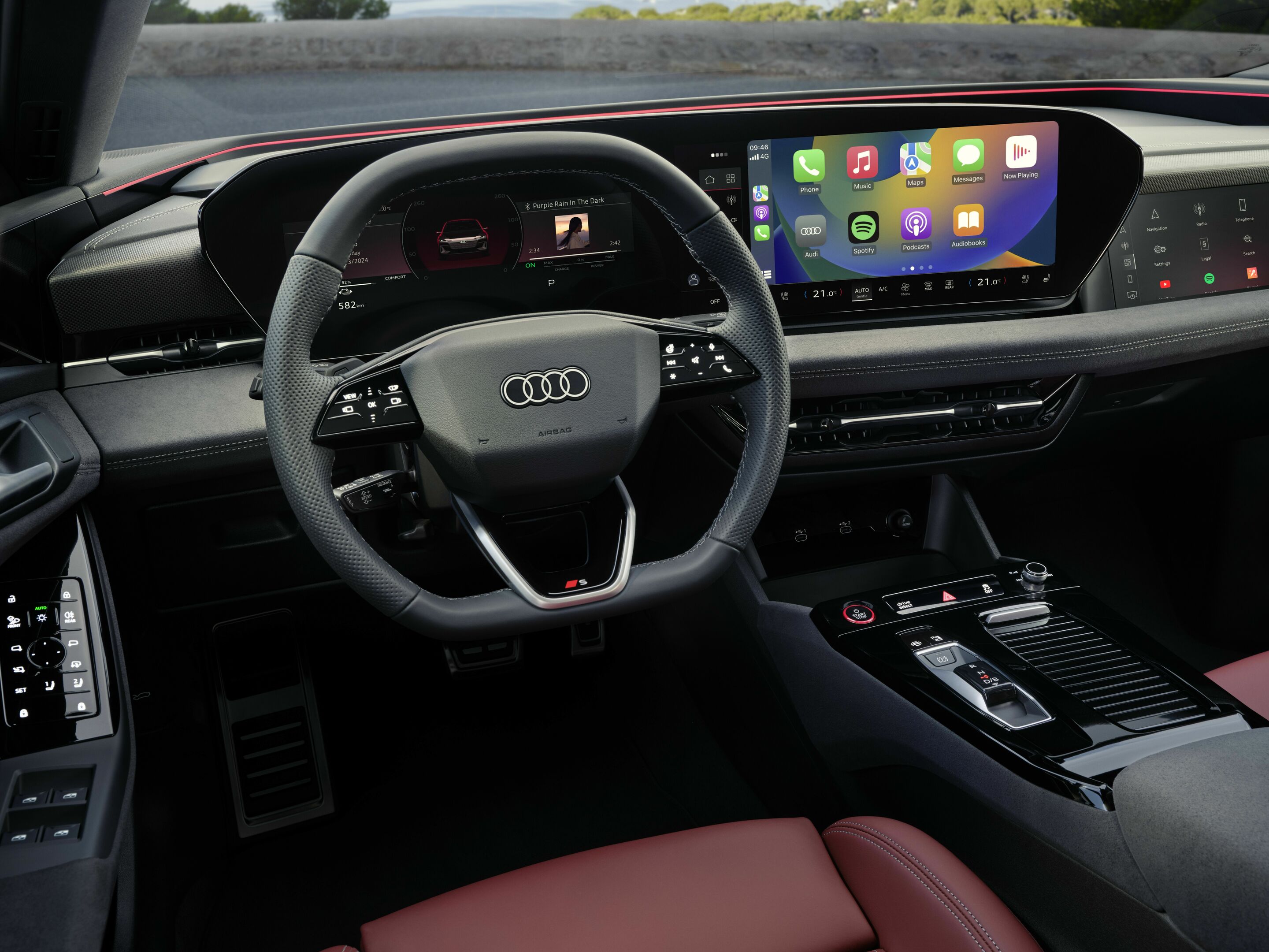 Audi S6 Avant e-tron interior and cockpit A243572