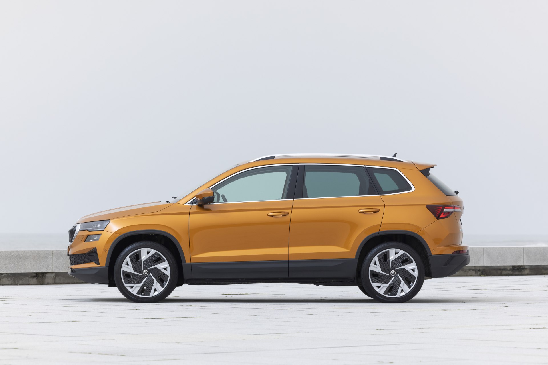 Škoda Karoq Exterior official photo
