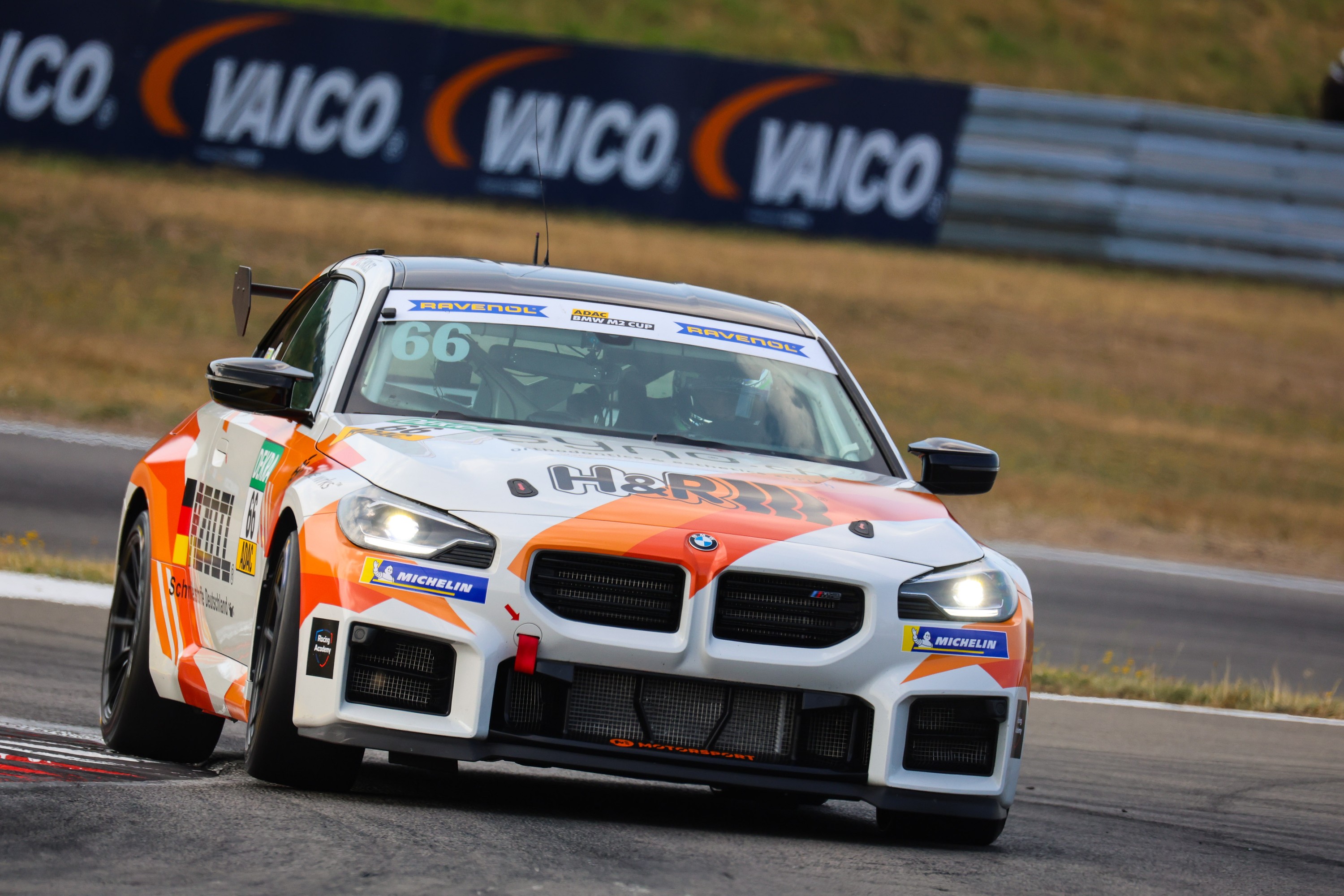 BMW M2 exterior P90652506