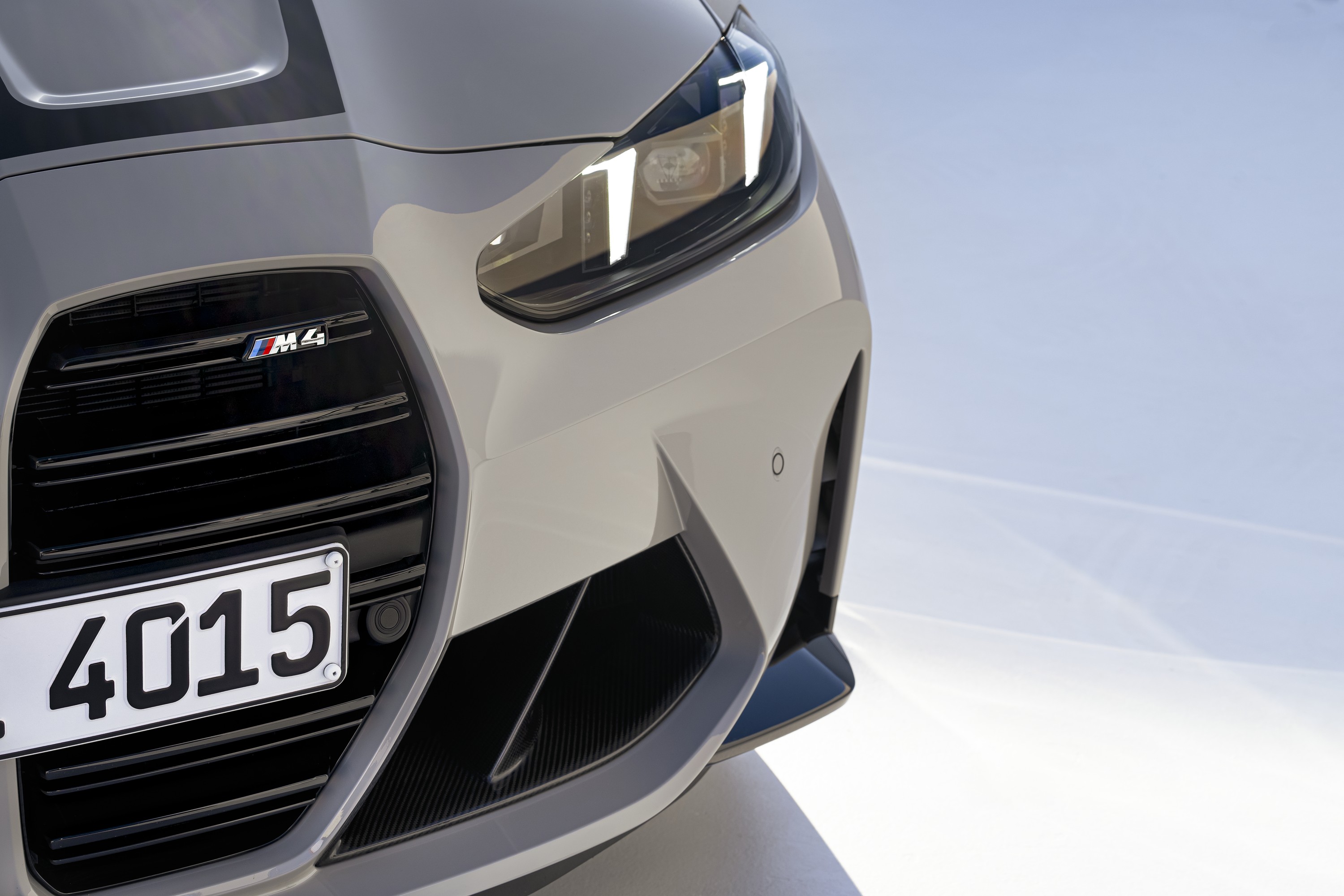 BMW M4 exterior P90536861