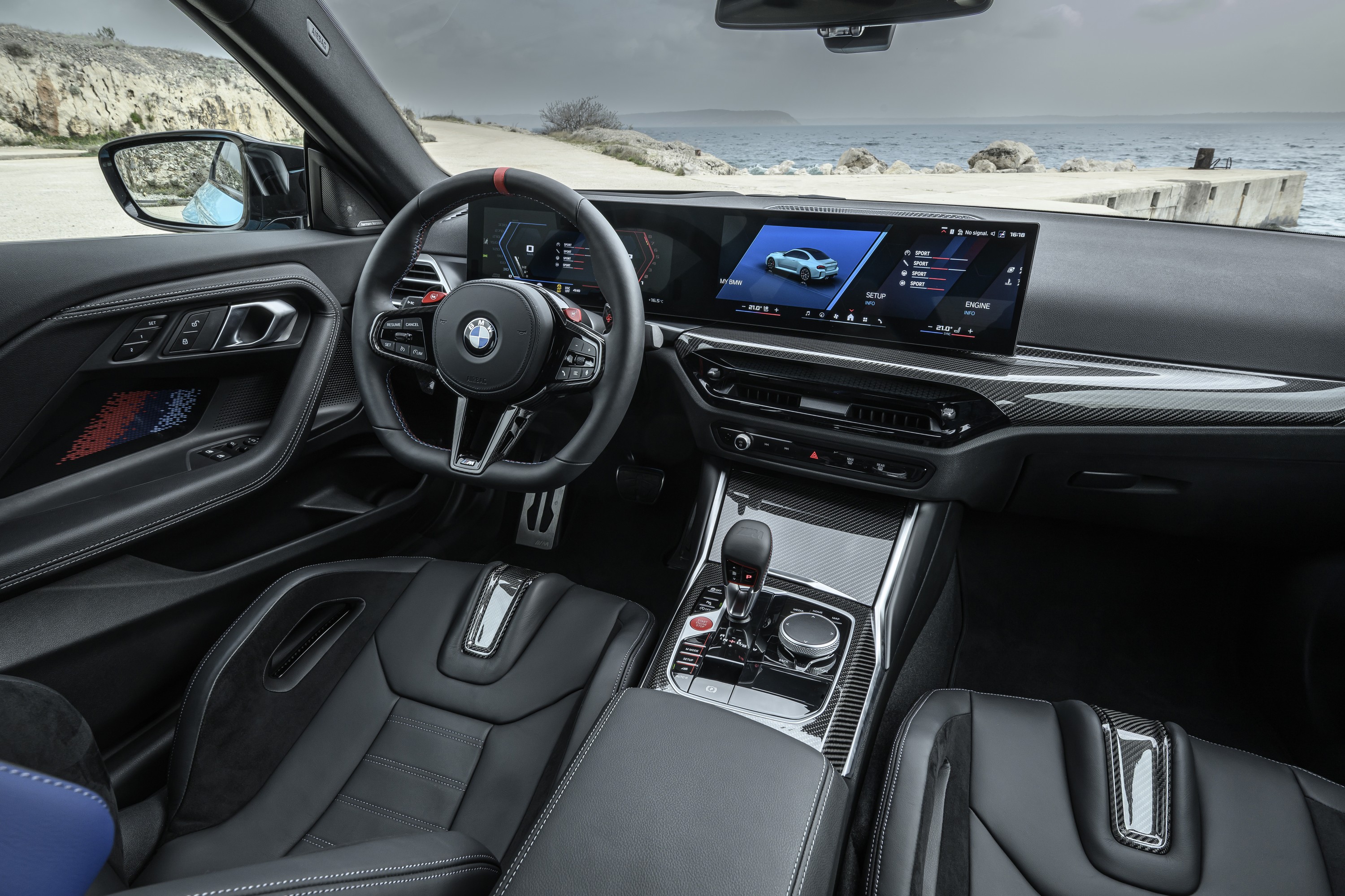 BMW M2 exterior P90642584