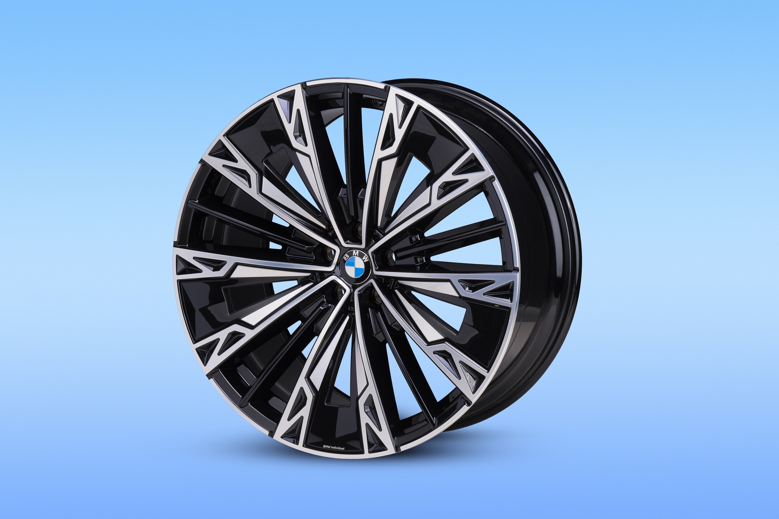 BMW i7 technology P90636185