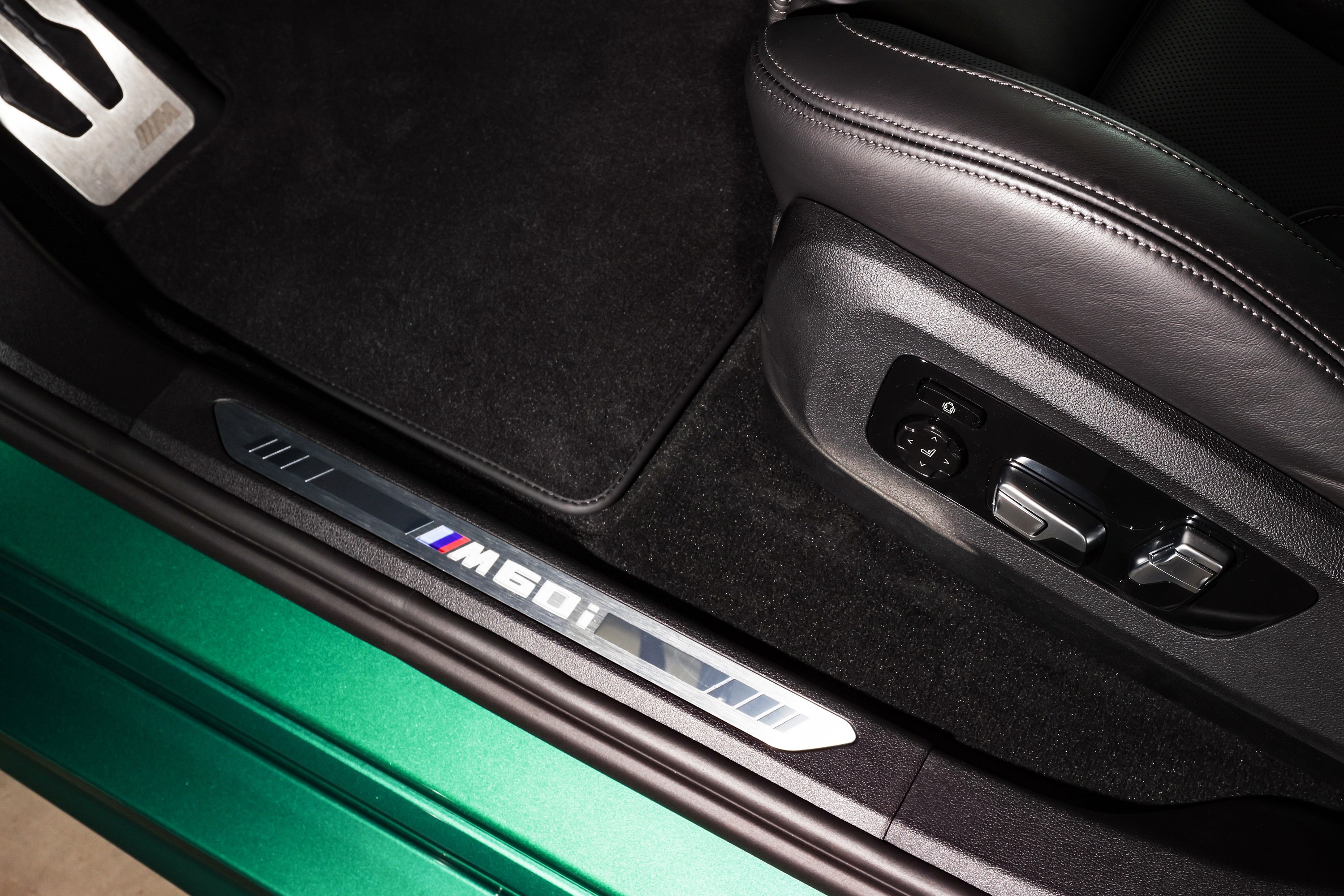 BMW X6 exterior P90518184