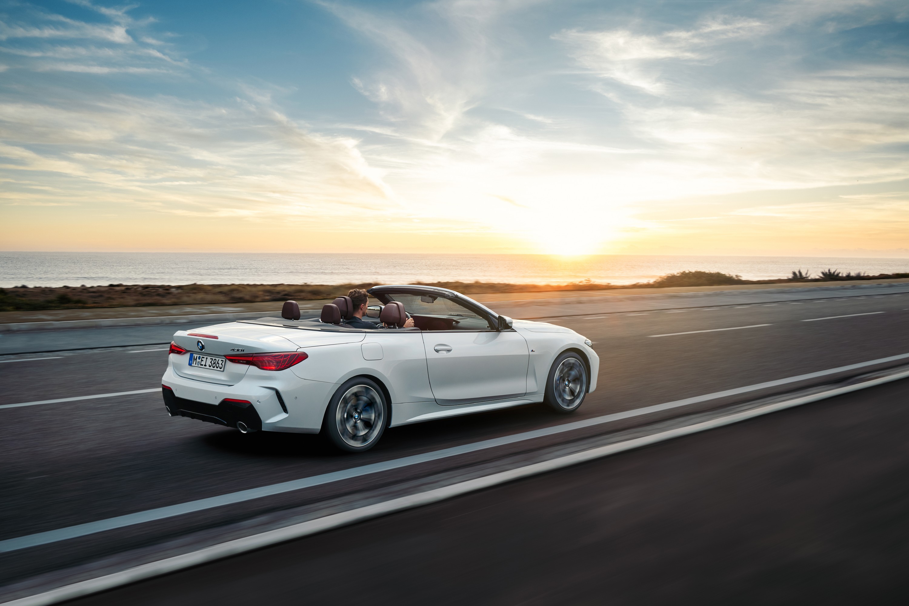 BMW 4 Series interior P90535870