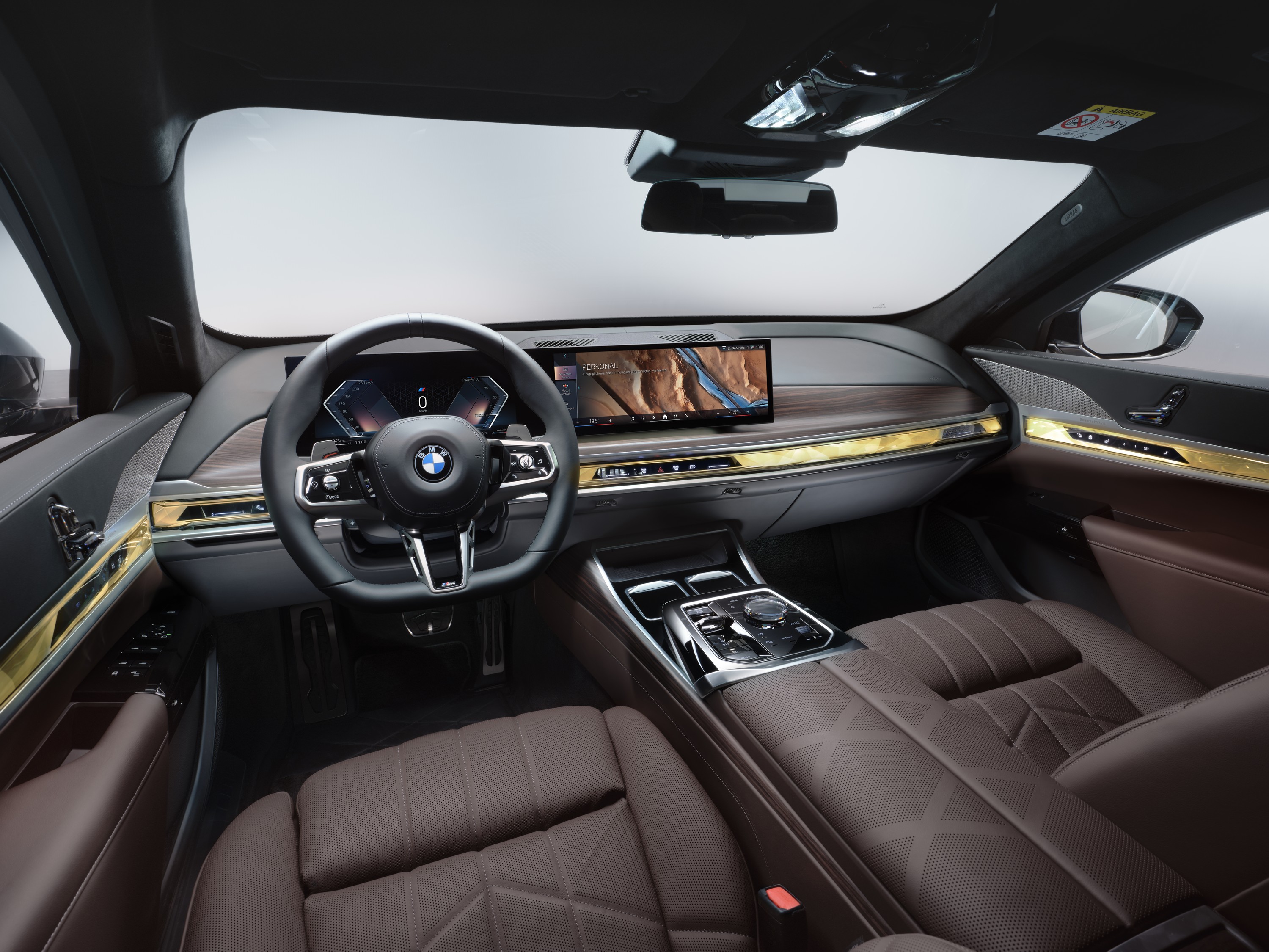 BMW 760i exterior P90516174