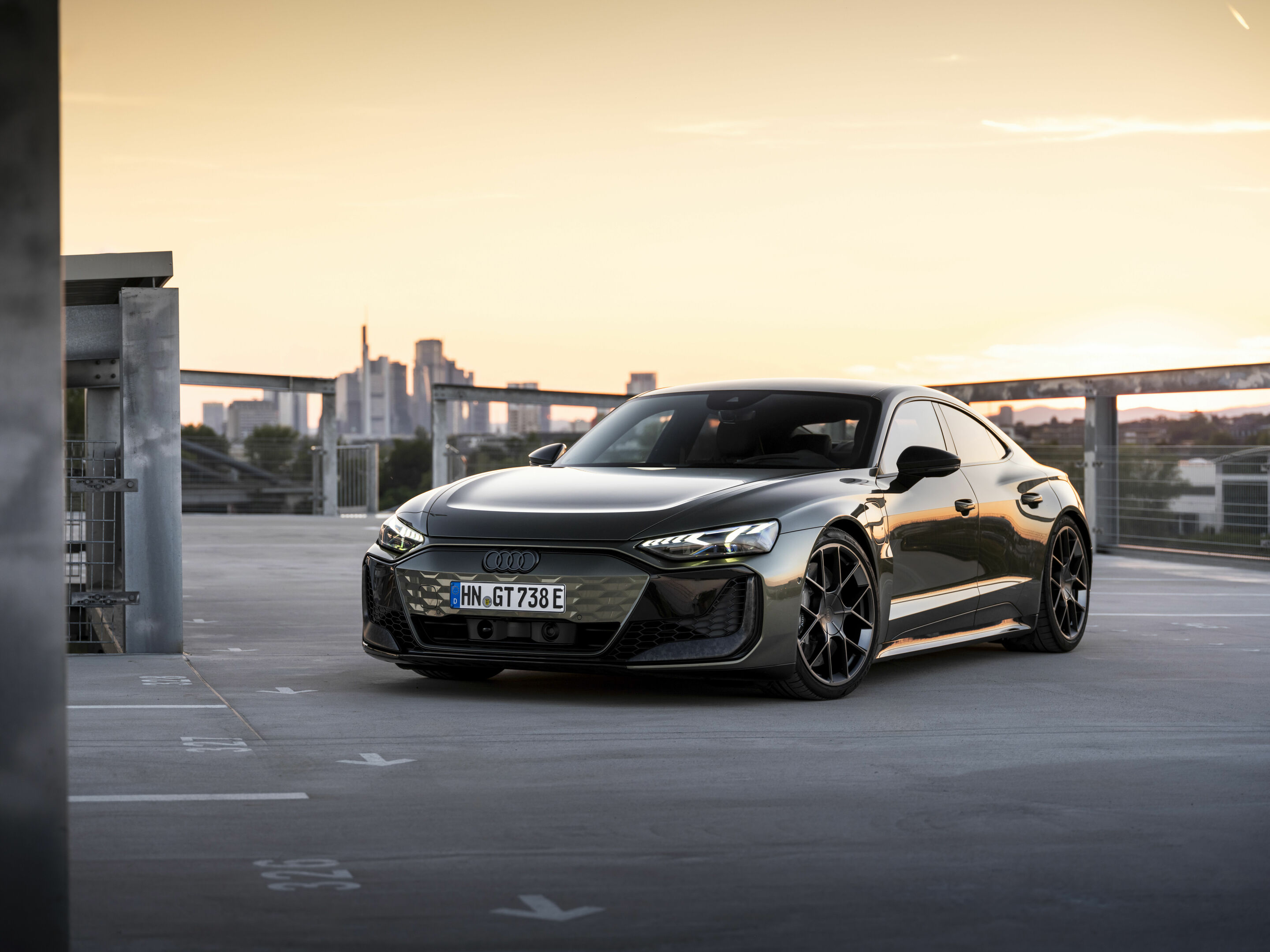 Audi e-tron GT Exterior official photo