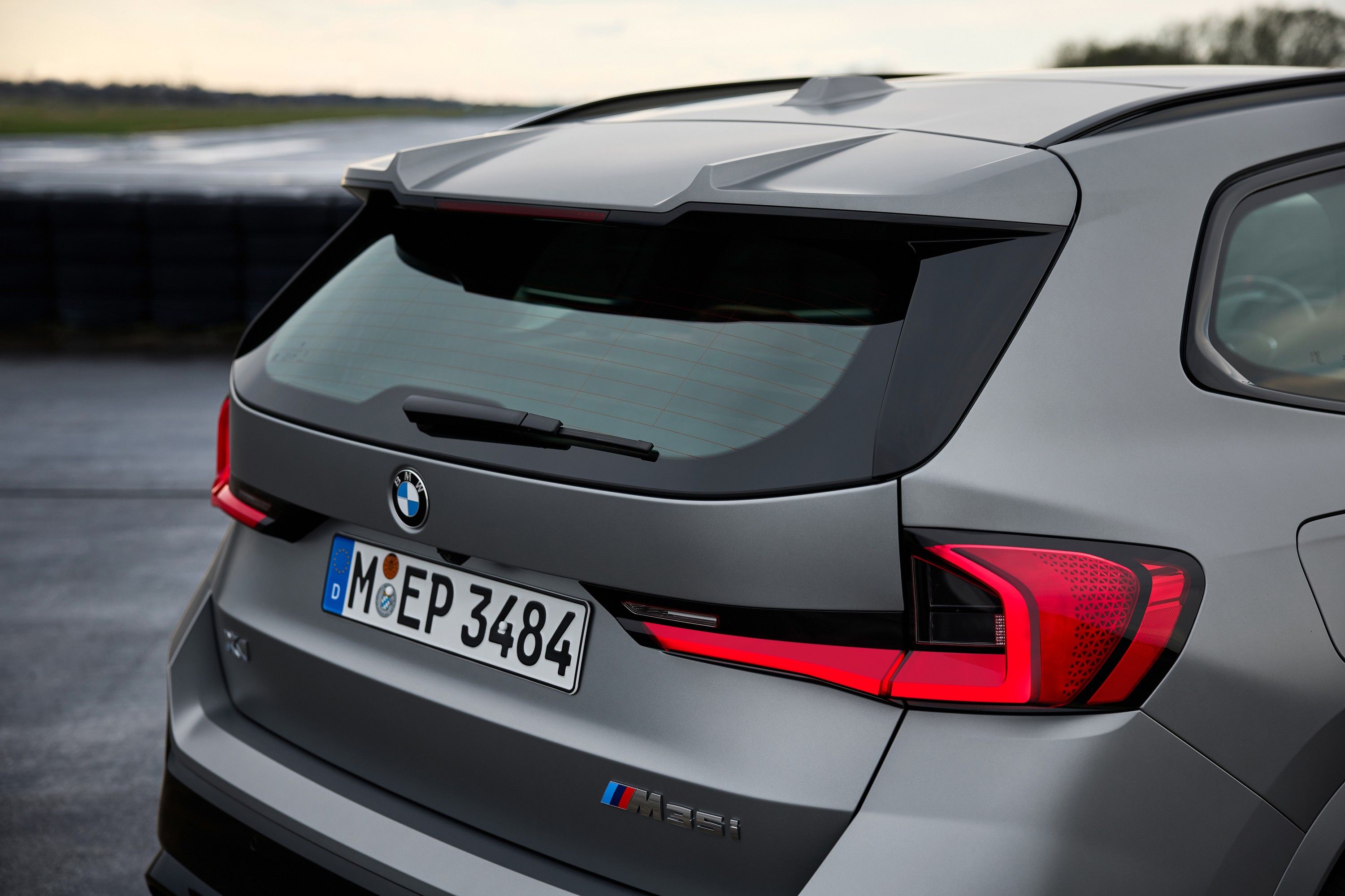 BMW X1 exterior P90509798