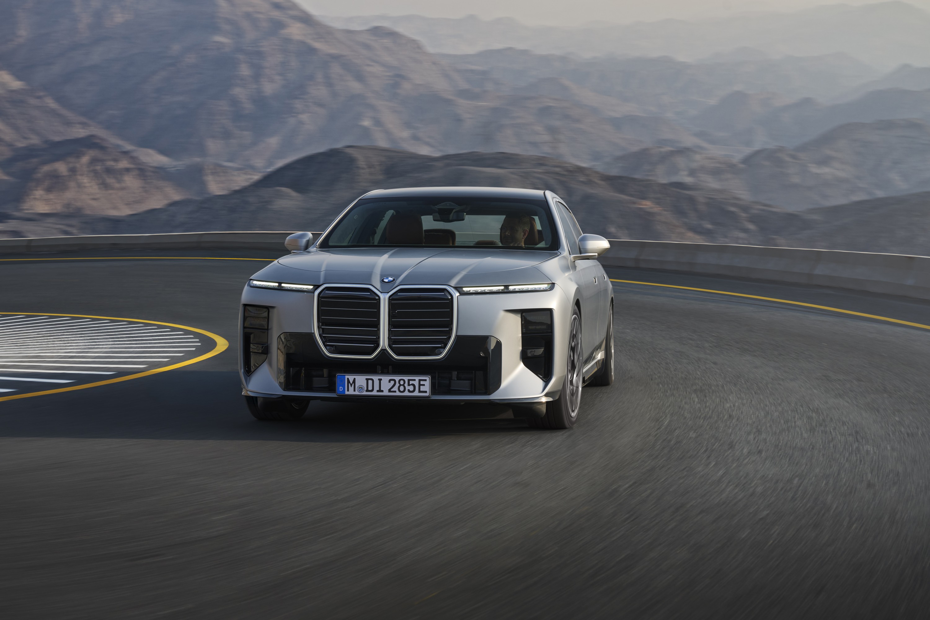 BMW i7 exterior P90636134