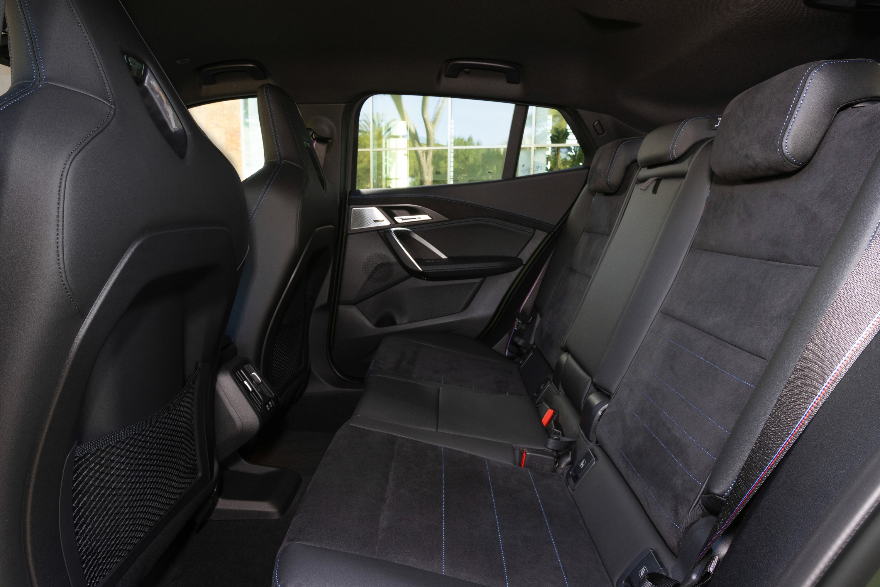BMW X2 interior P90540200