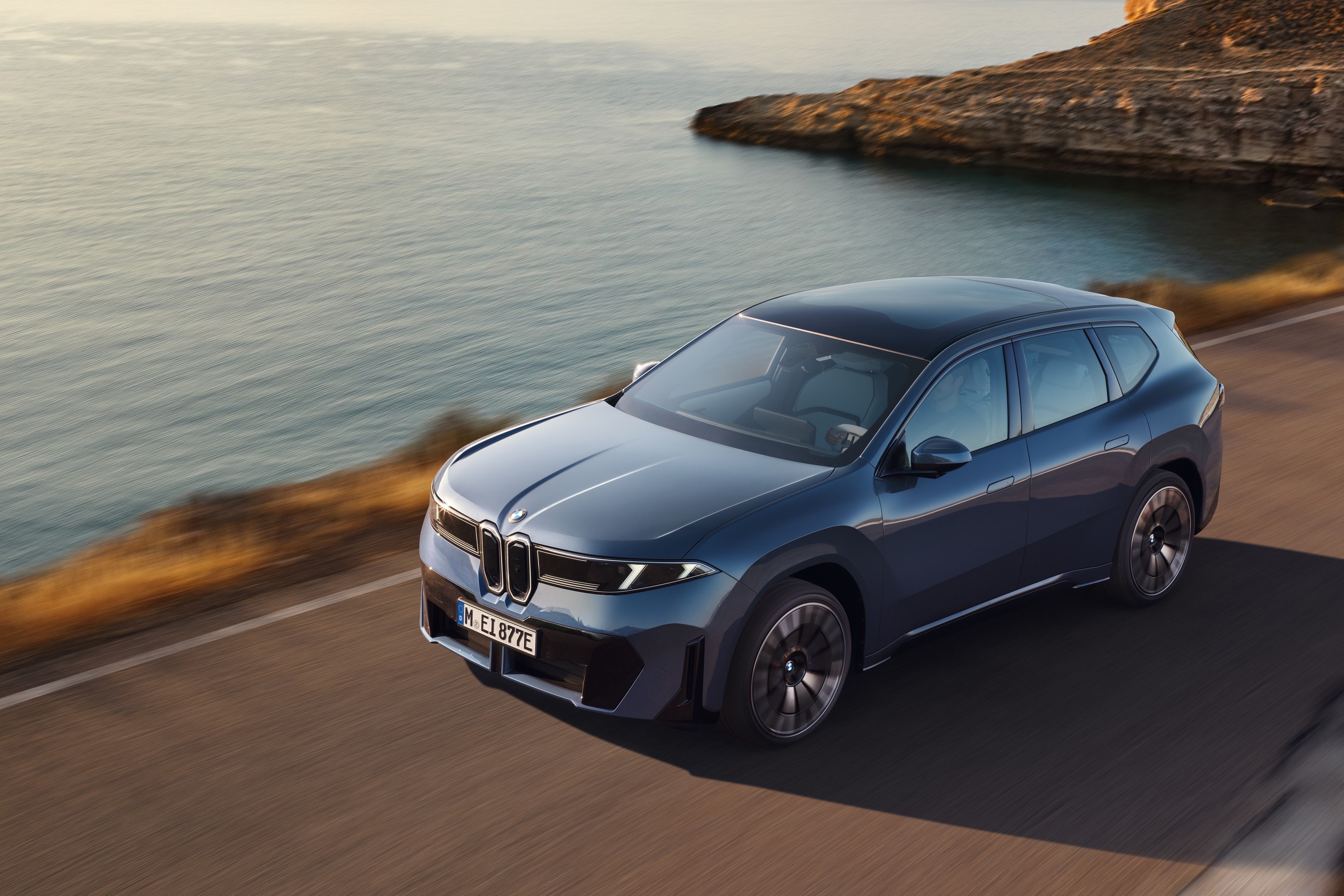 BMW iX3 exterior P90615625