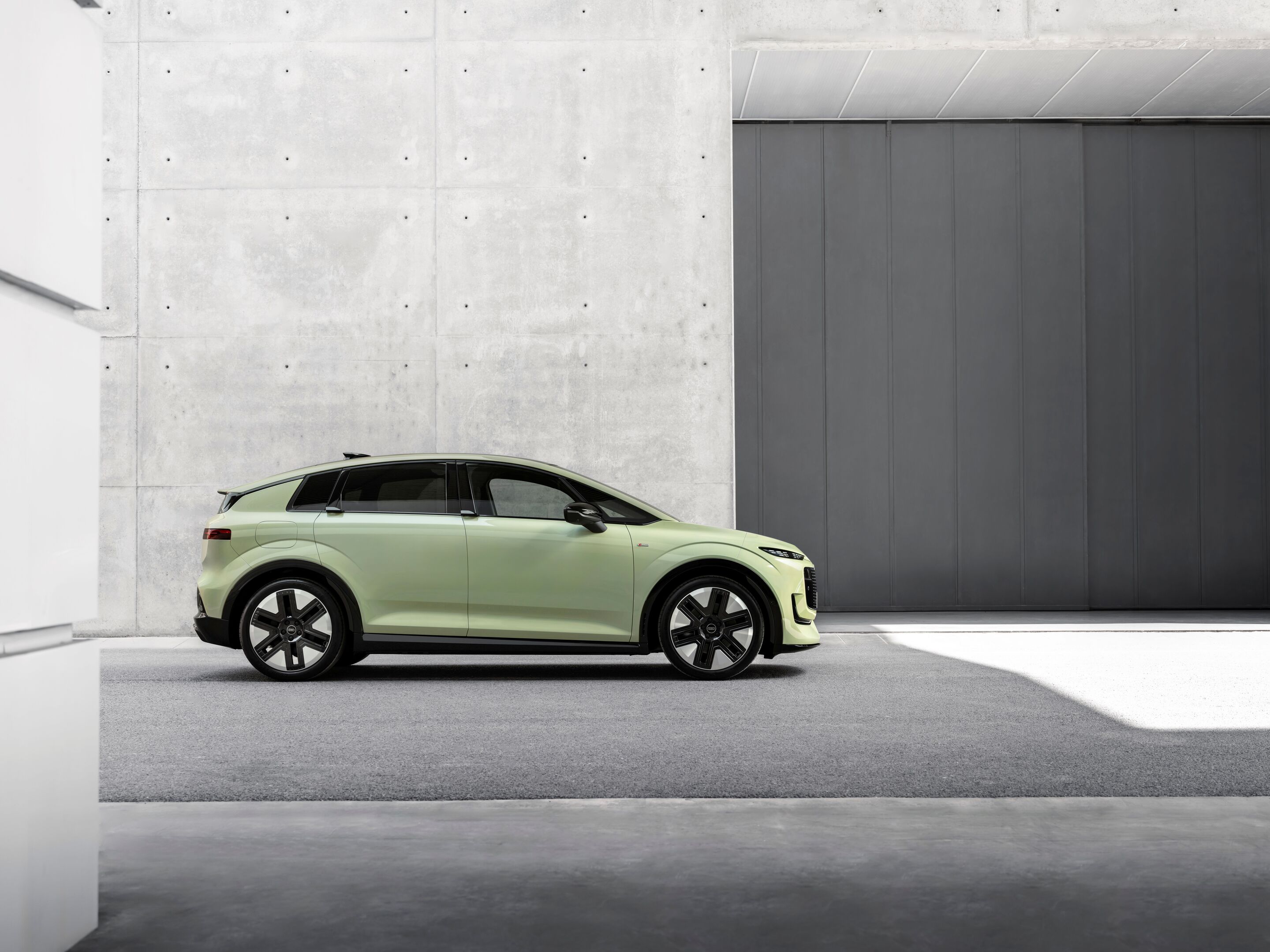 Audi A2 e-tron Exterior official photo
