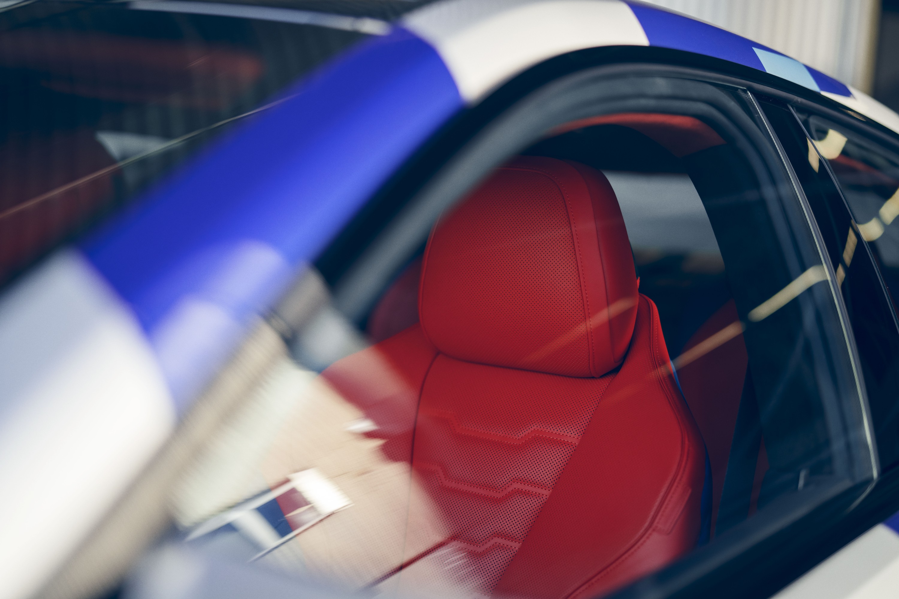 BMW M850i exterior P90449950