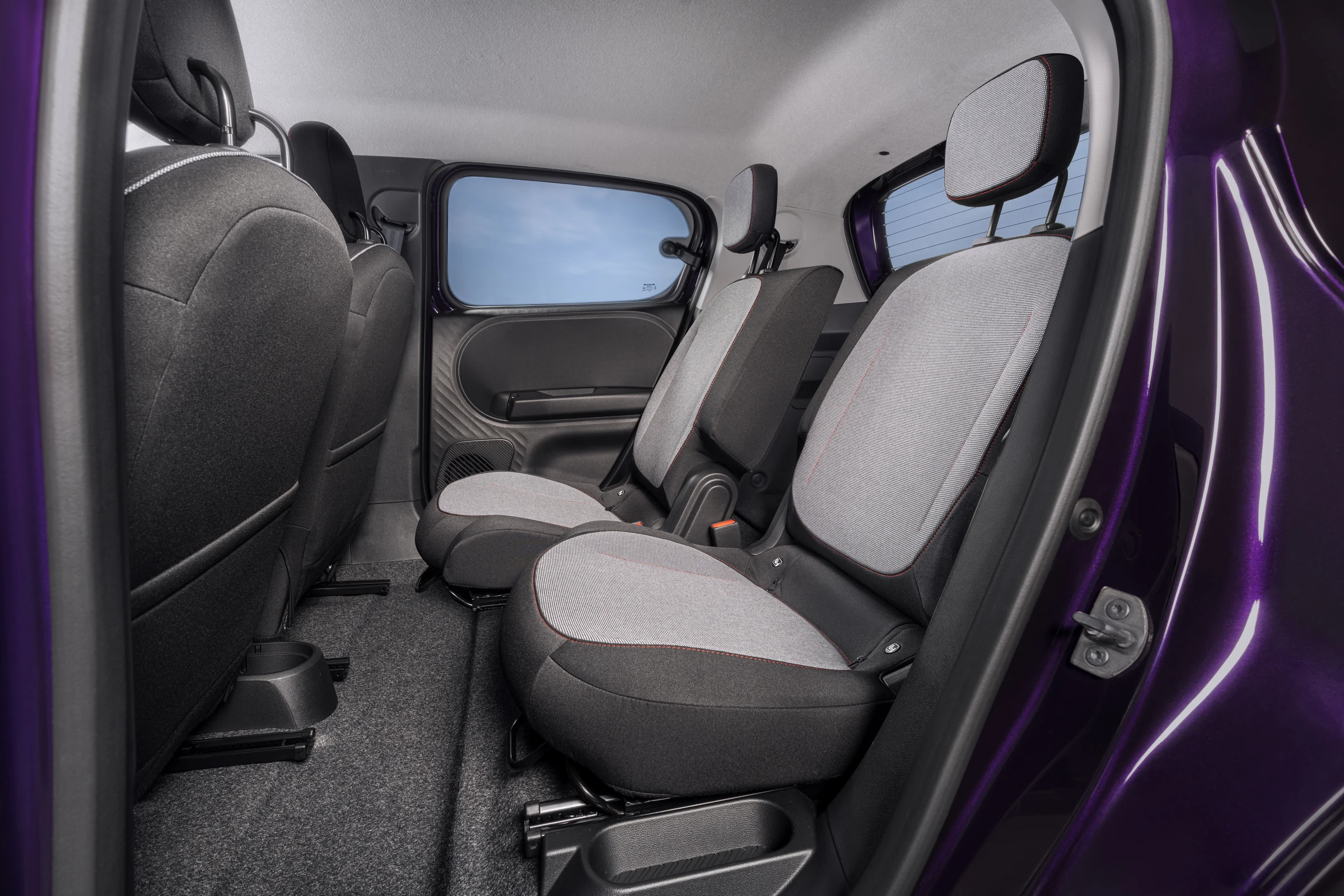 Nissan Pixo interior official photo 23