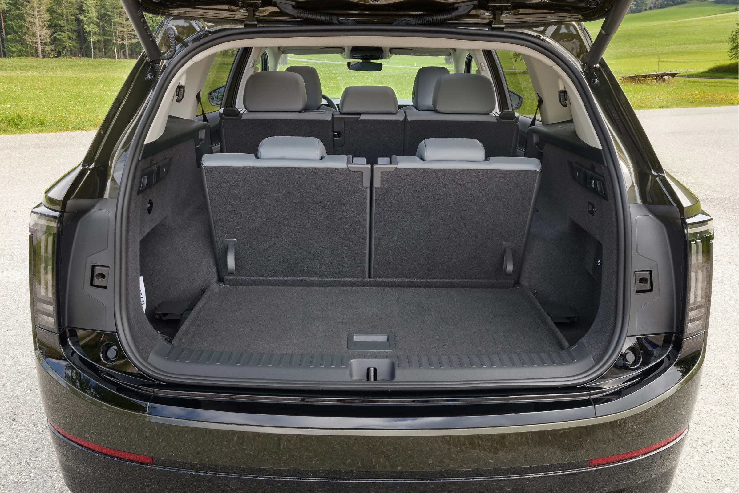 Skoda Peaq interior official photo 17