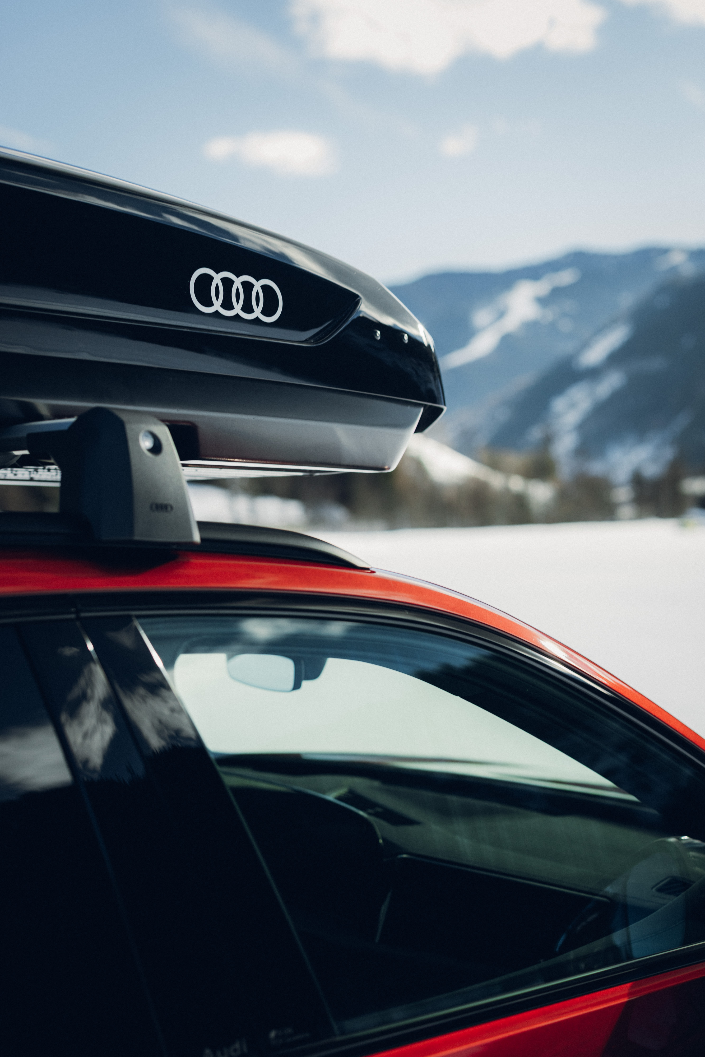Audi SQ5 SUV additional exterior official photo