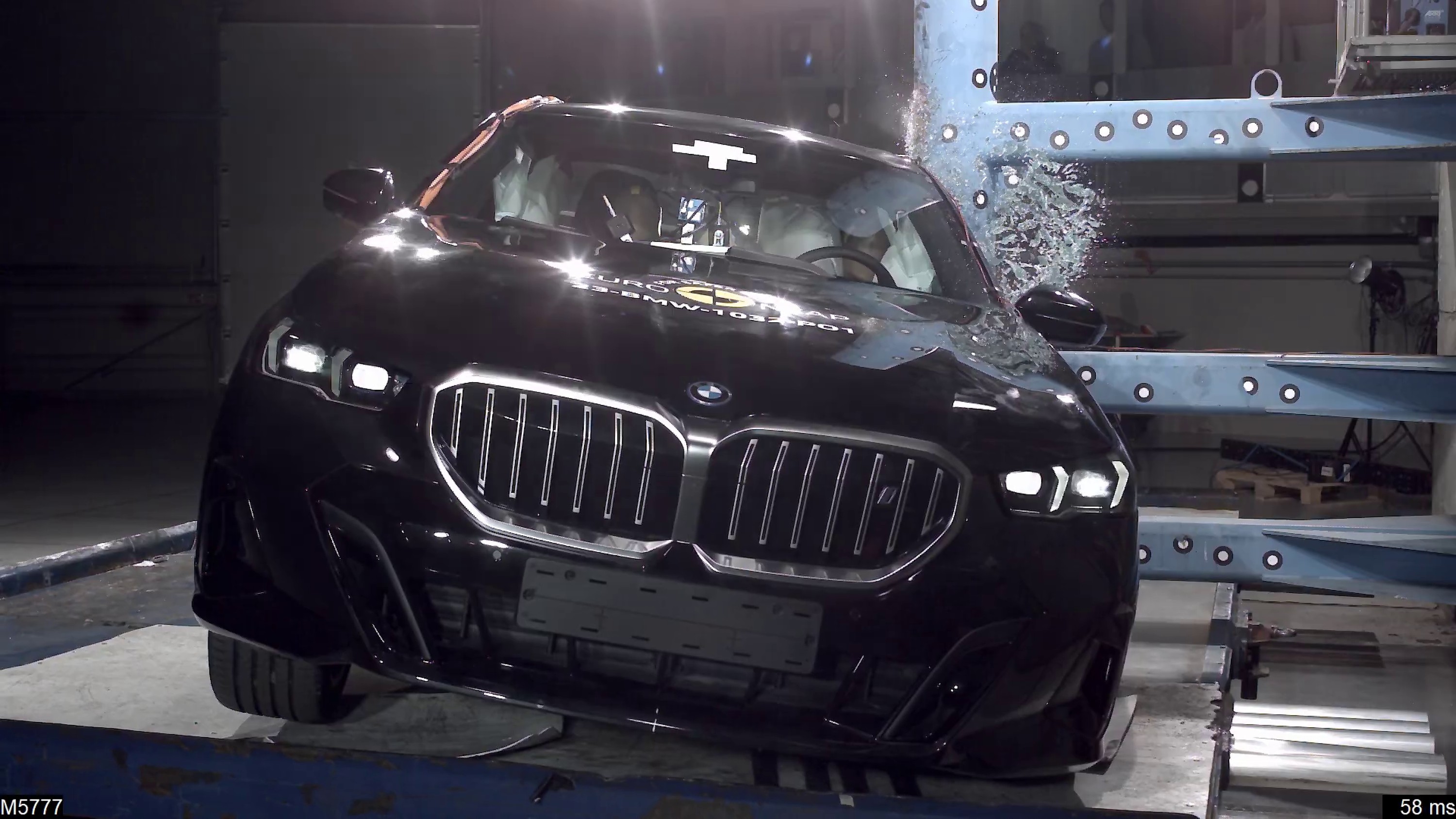 BMW 5 Series exterior P90535737