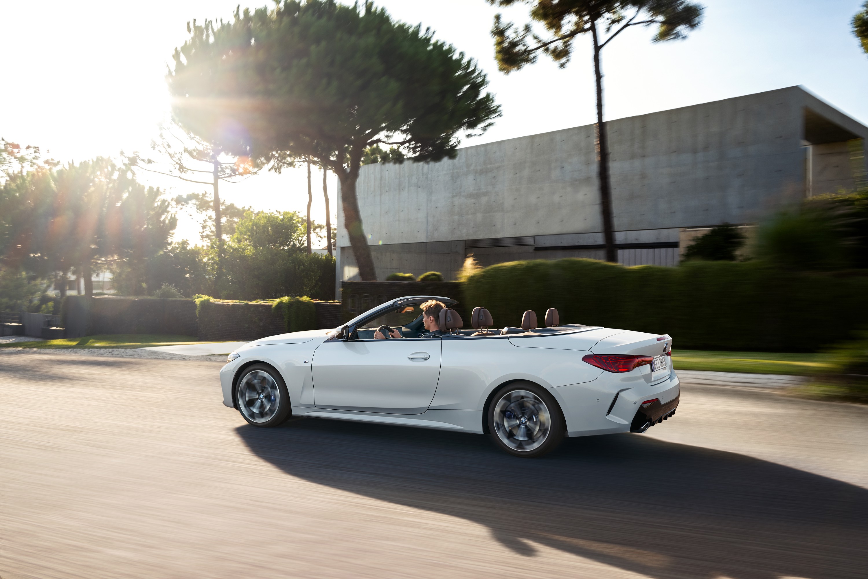BMW 4 Series driving P90535871