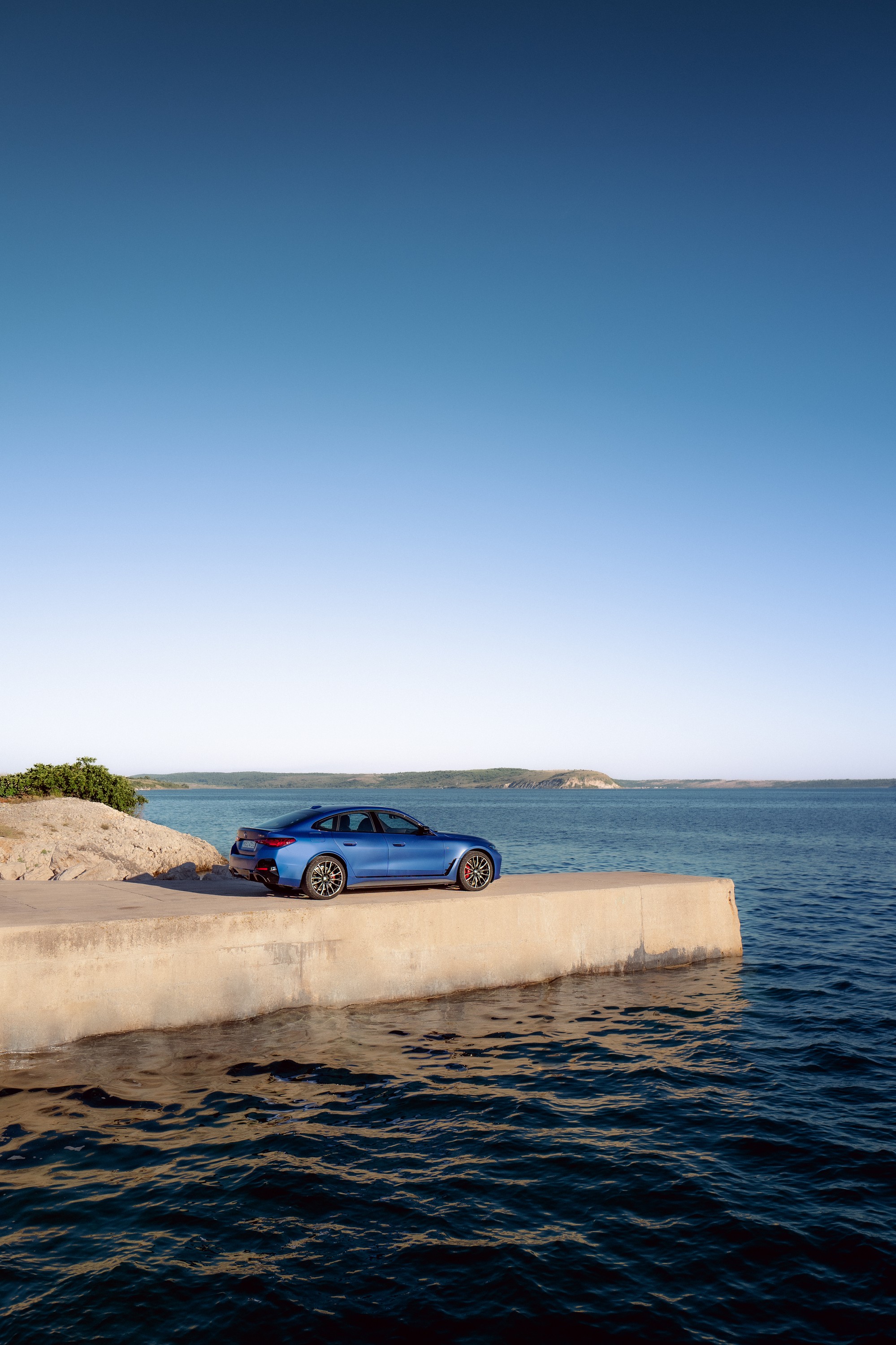 BMW i4 exterior P90566403