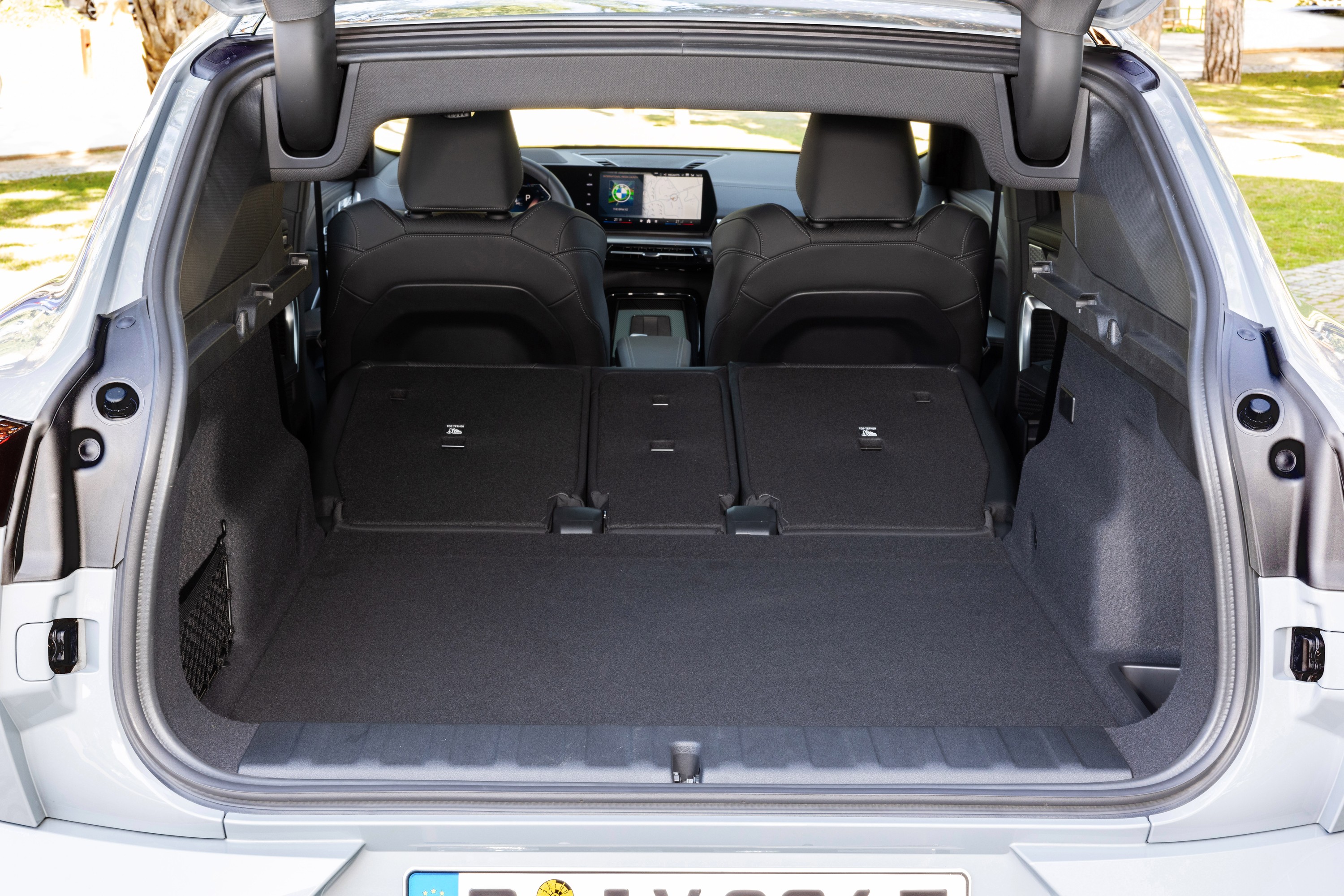 BMW iX2 interior P90540049