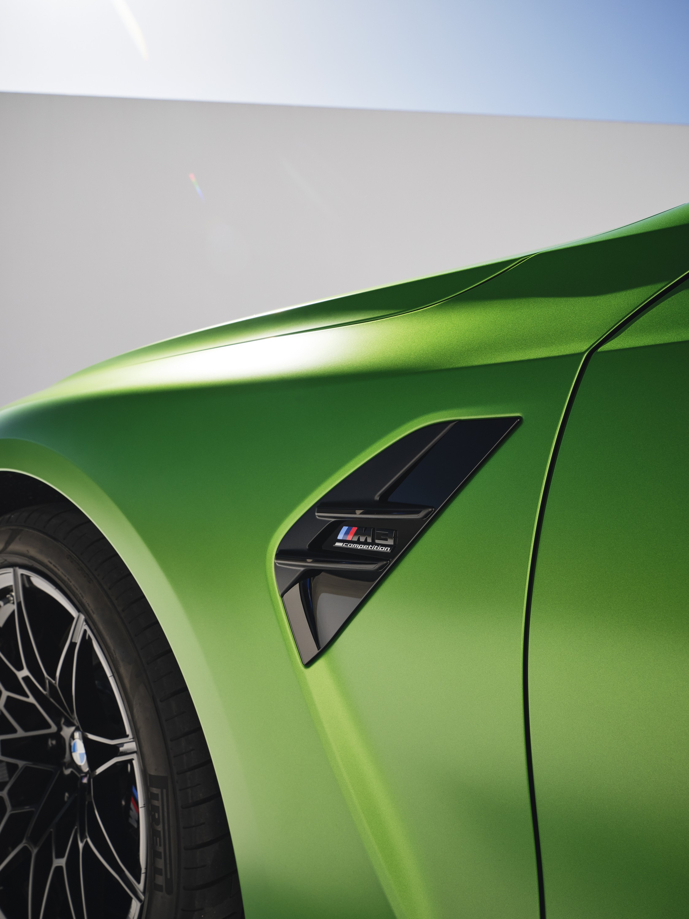 BMW M3 exterior P90551029