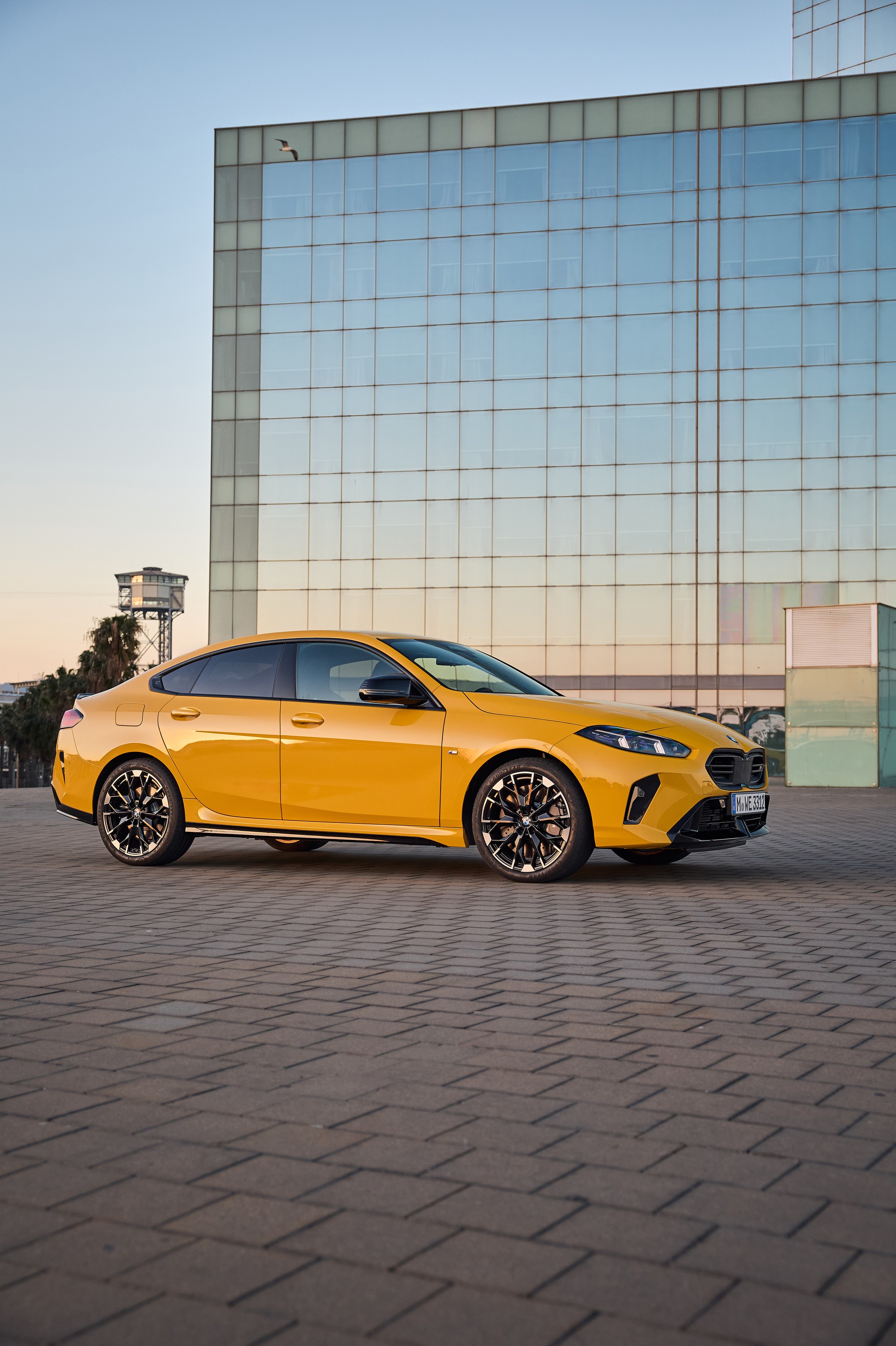BMW M235 exterior P90589007