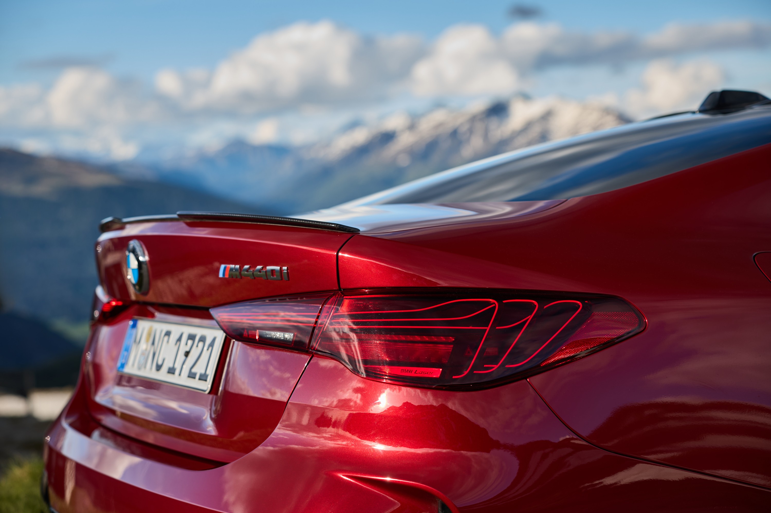 BMW M440i exterior P90565100