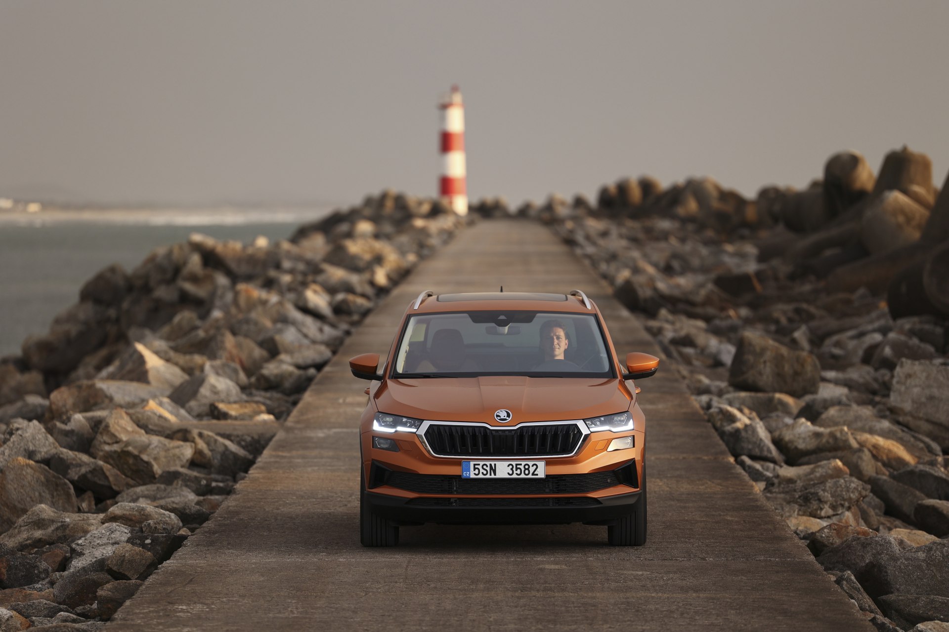Škoda Karoq Exterior official photo