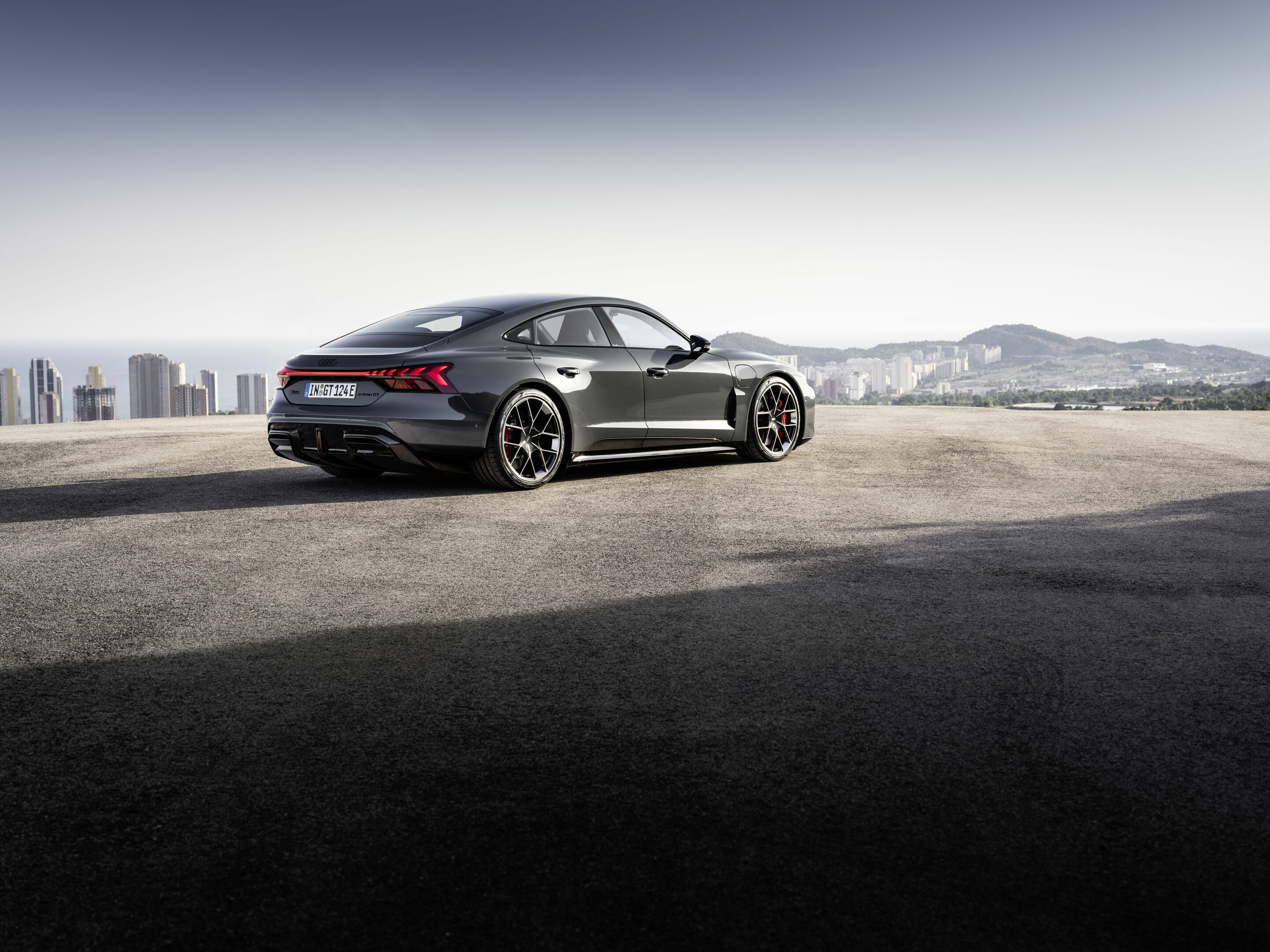Audi RS e-tron GT interior and cockpit A242585
