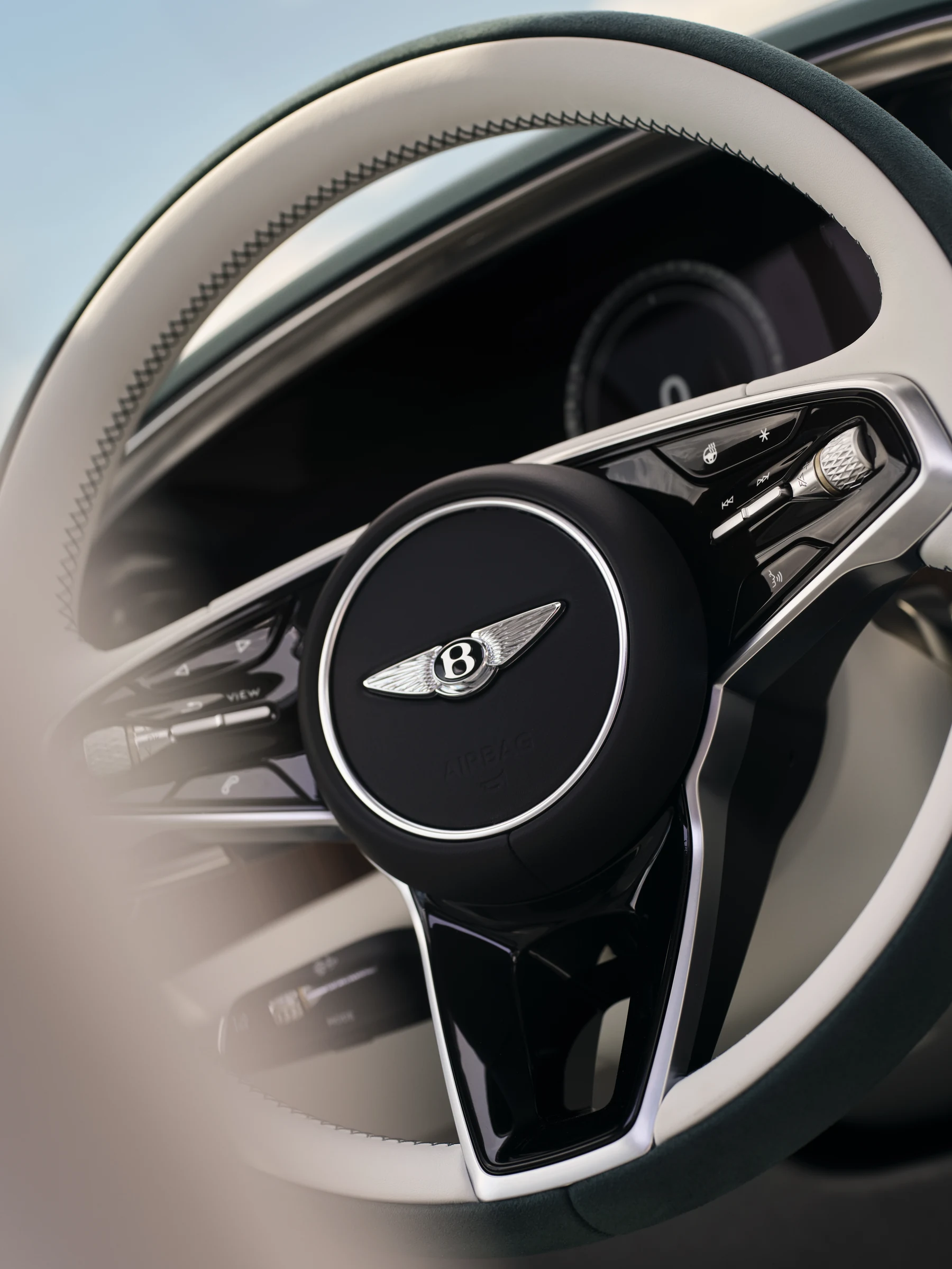 Bentley Torcal interior official photo 15
