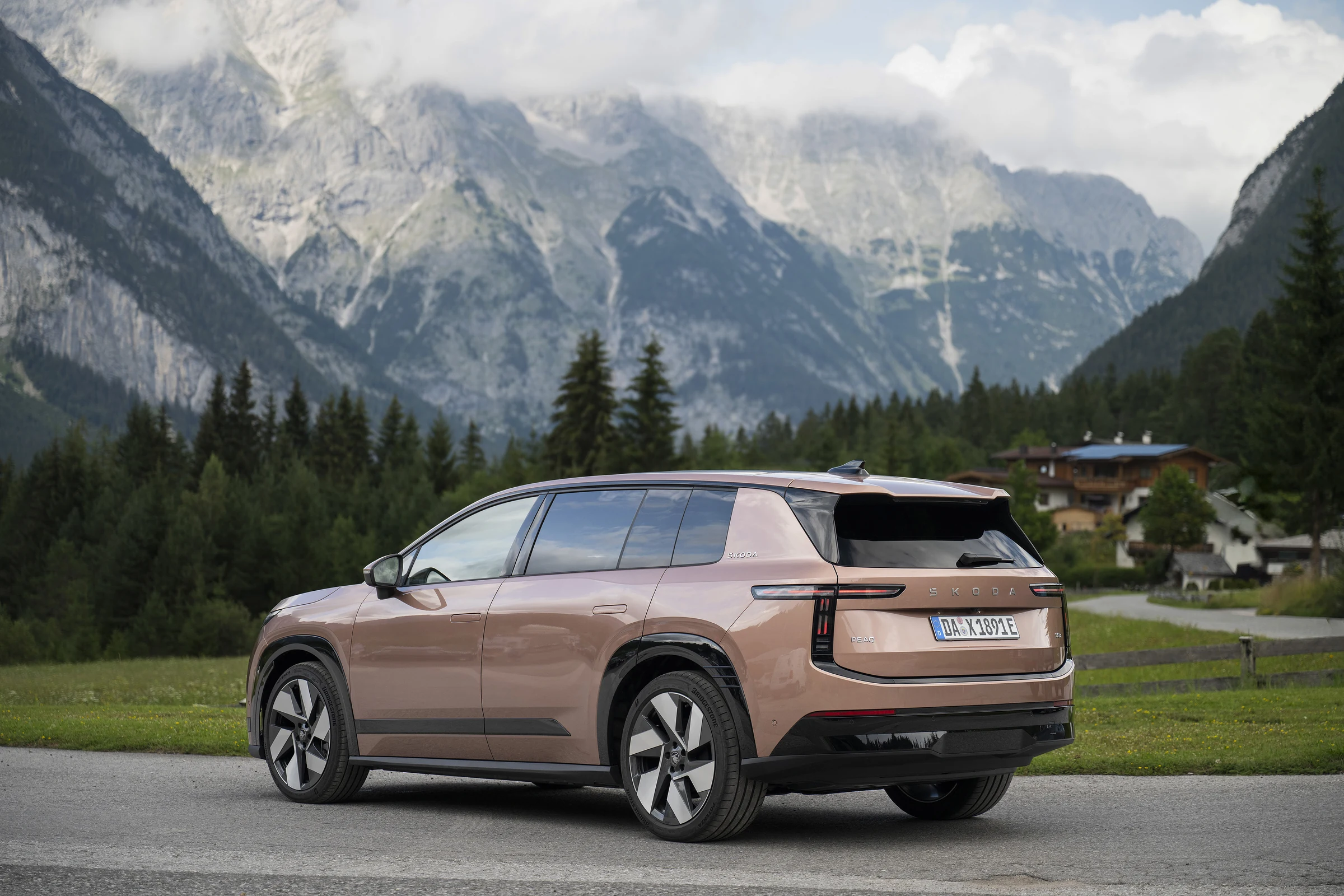 Skoda Peaq exterior official photo 2