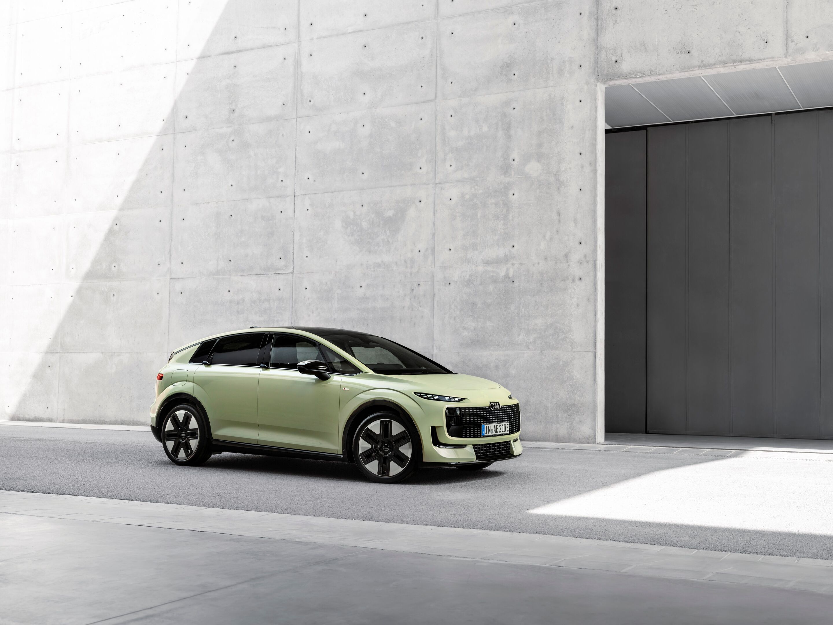 Audi A2 e-tron Exterior official photo