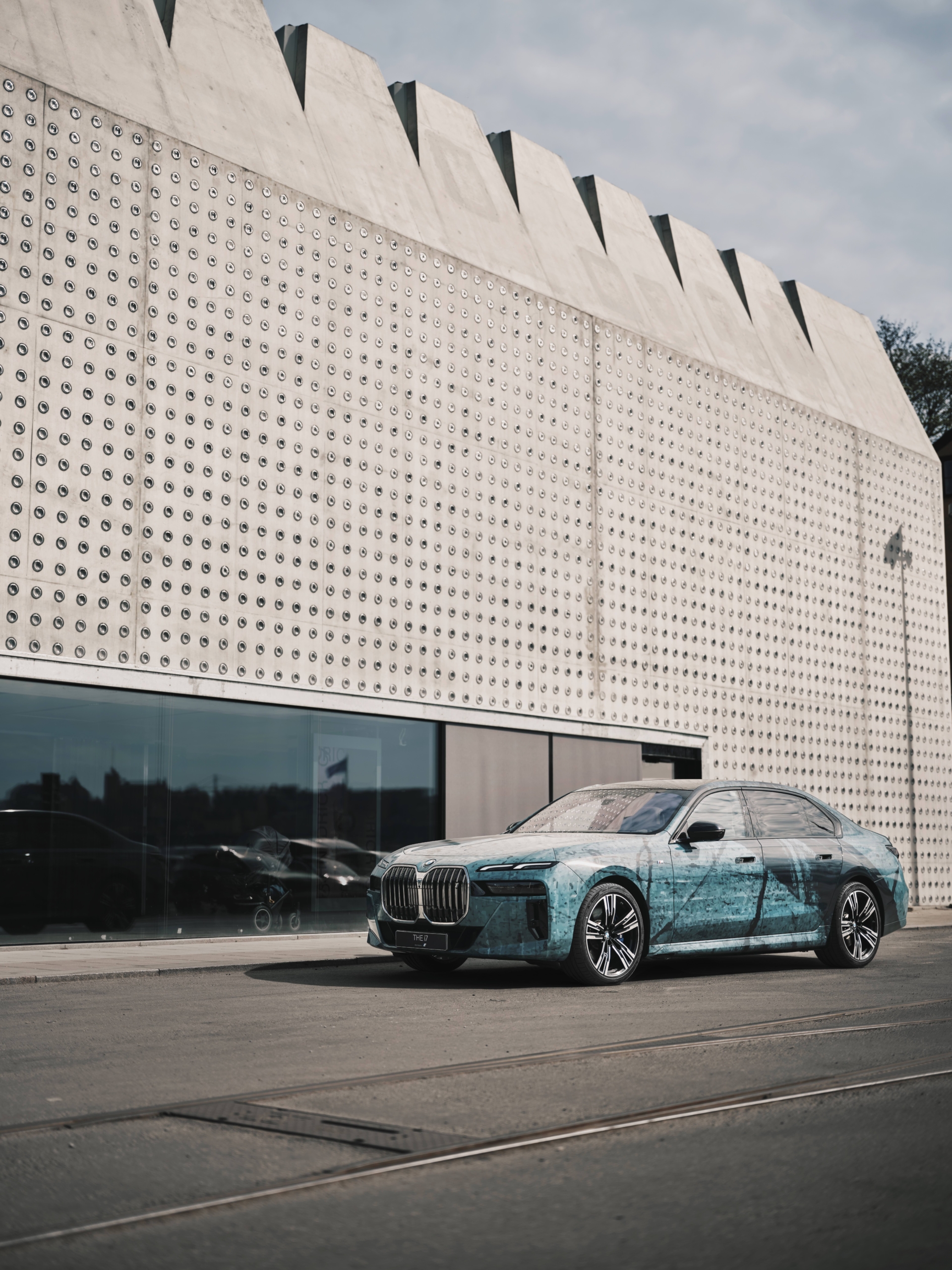 BMW i5 exterior P90598611
