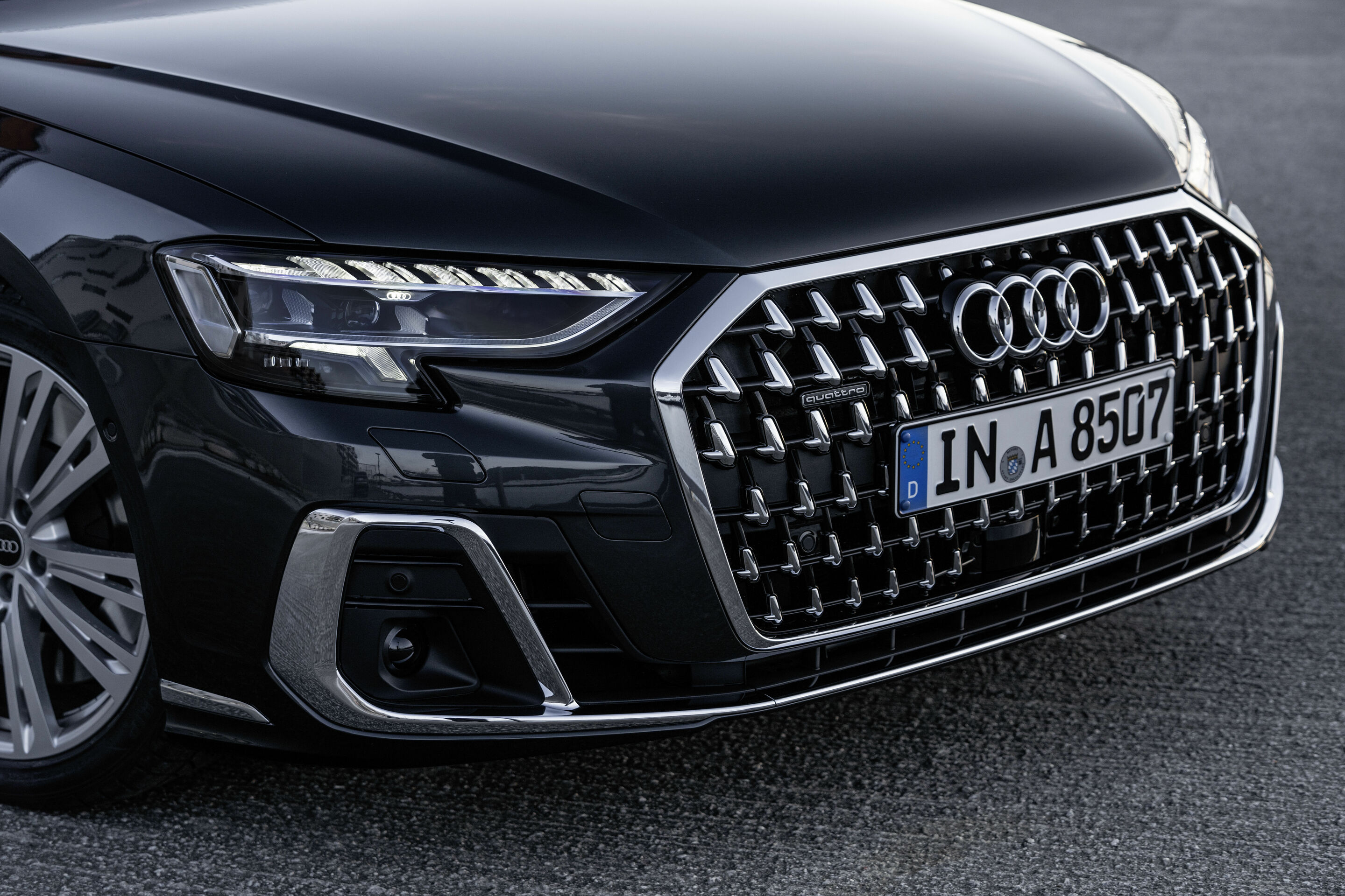 Audi A8 L interior and cockpit A218492