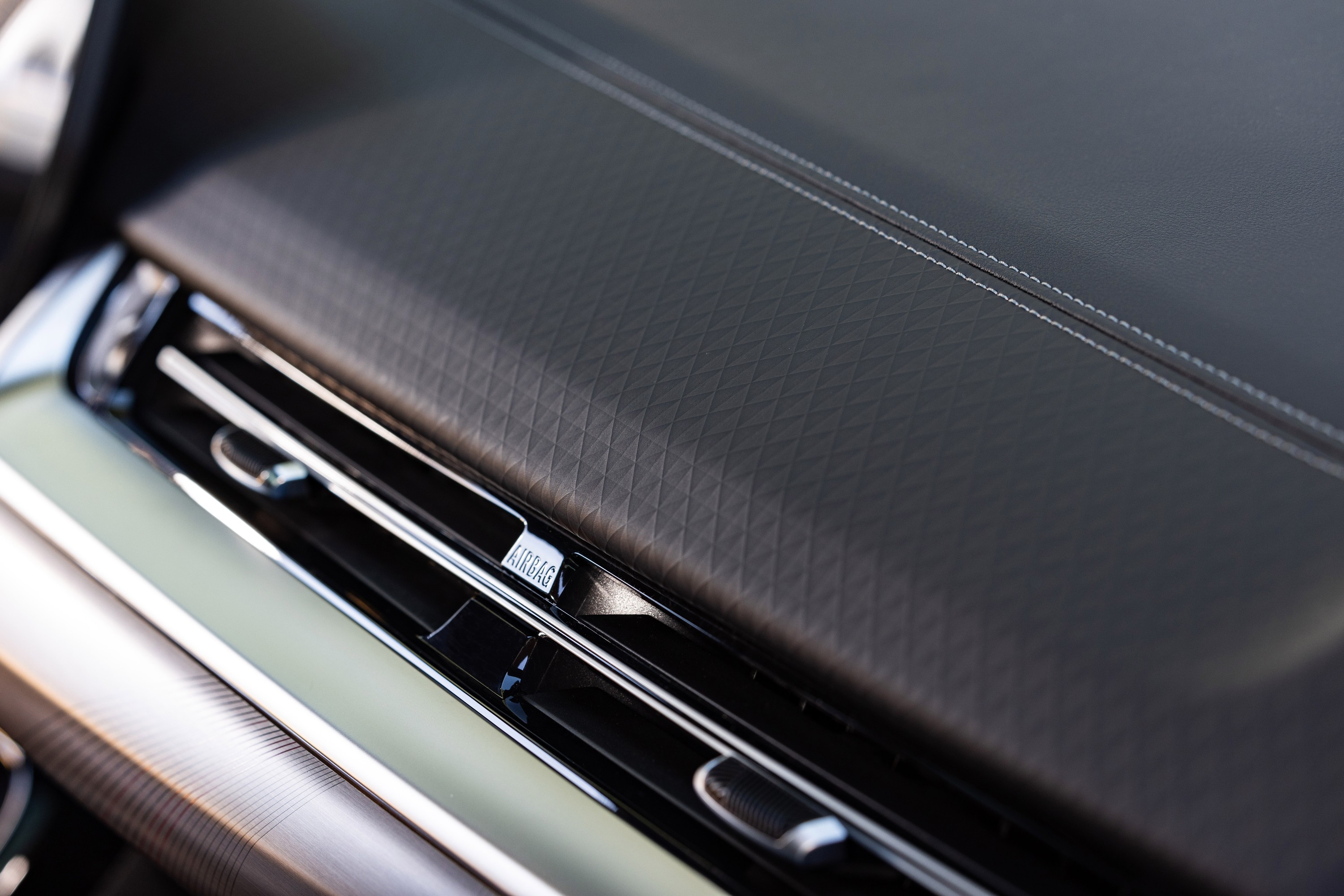 BMW iX2 interior P90540034