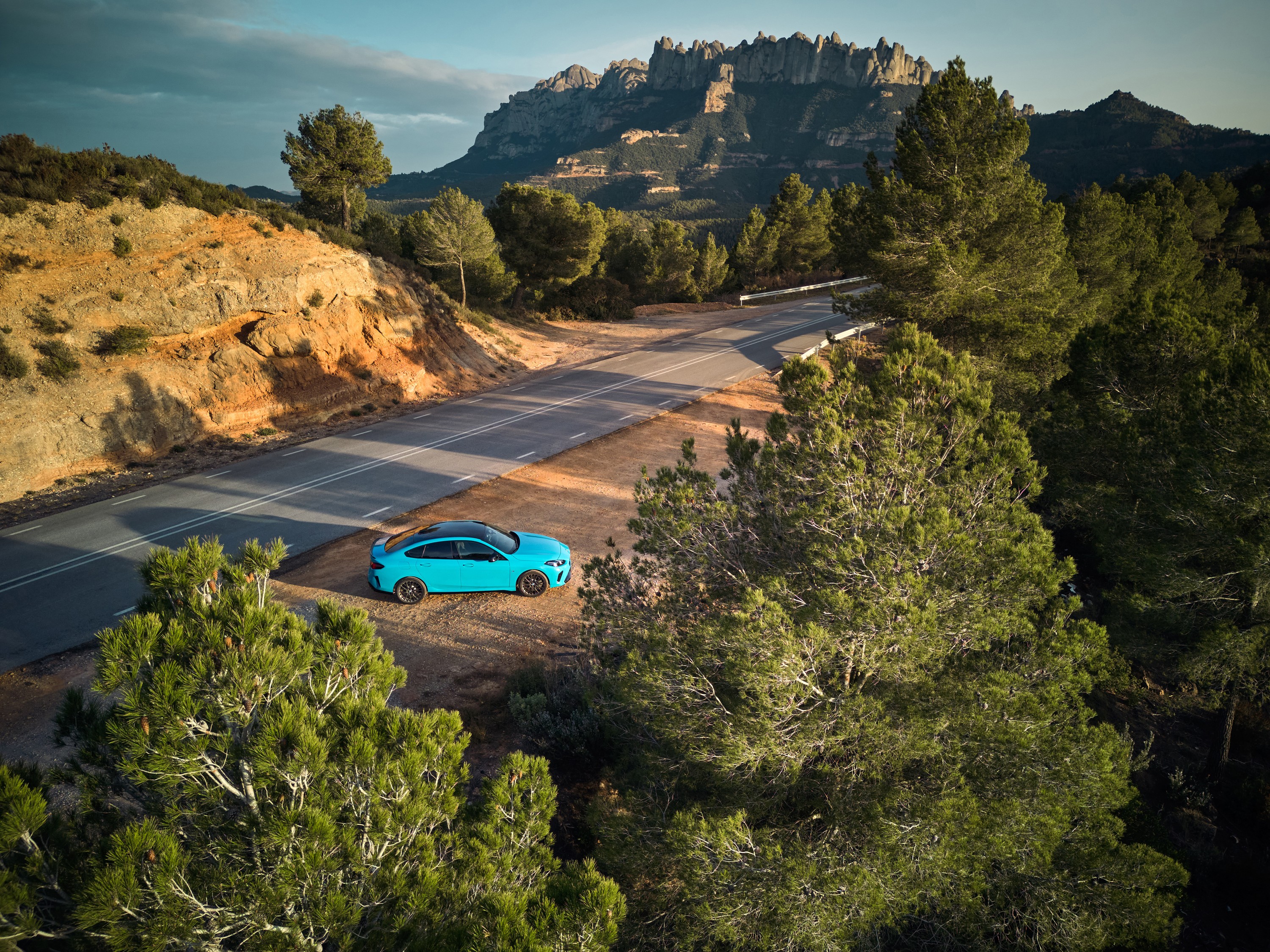 BMW M235 exterior P90589128