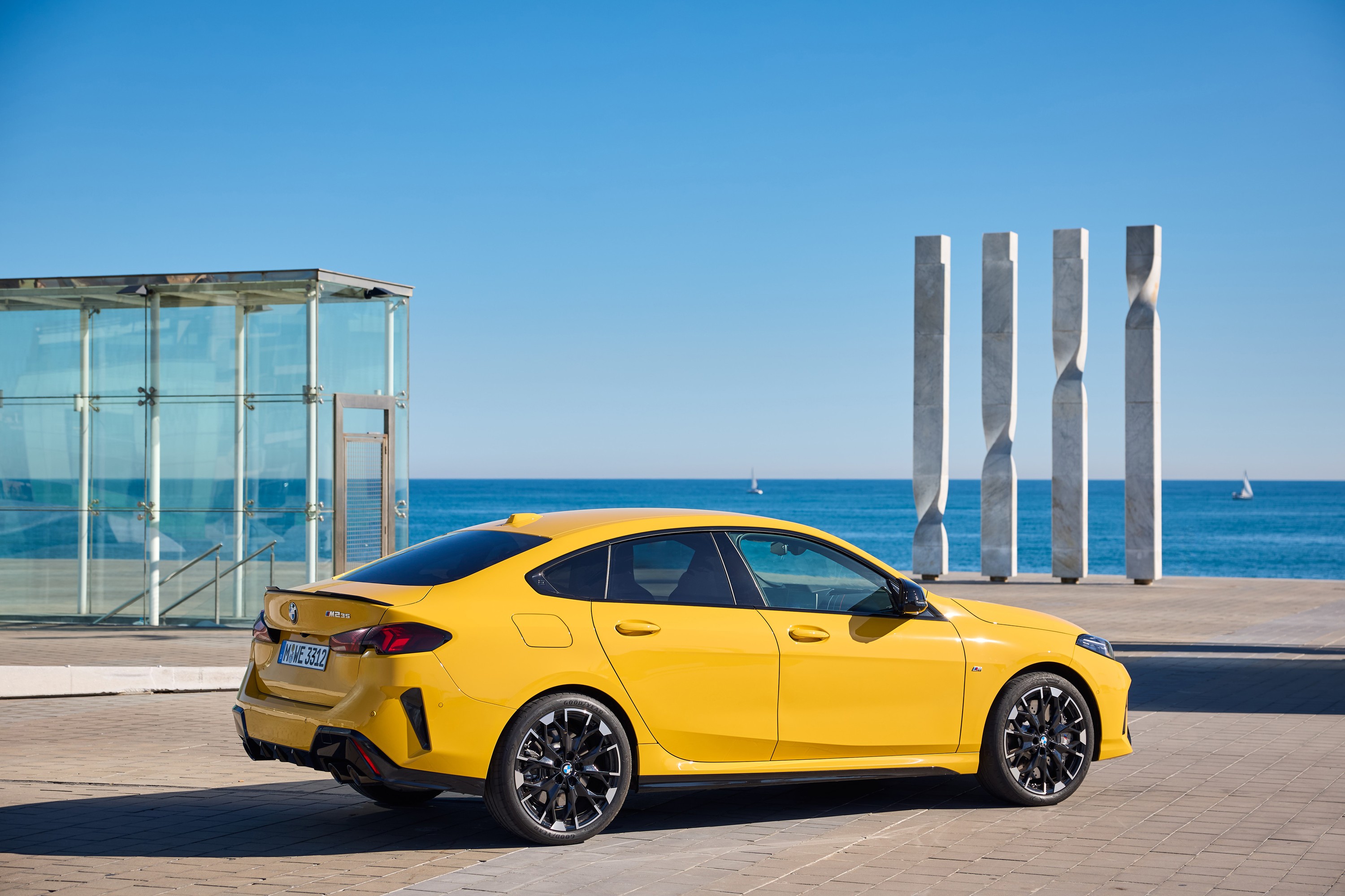 BMW M235 exterior P90589017