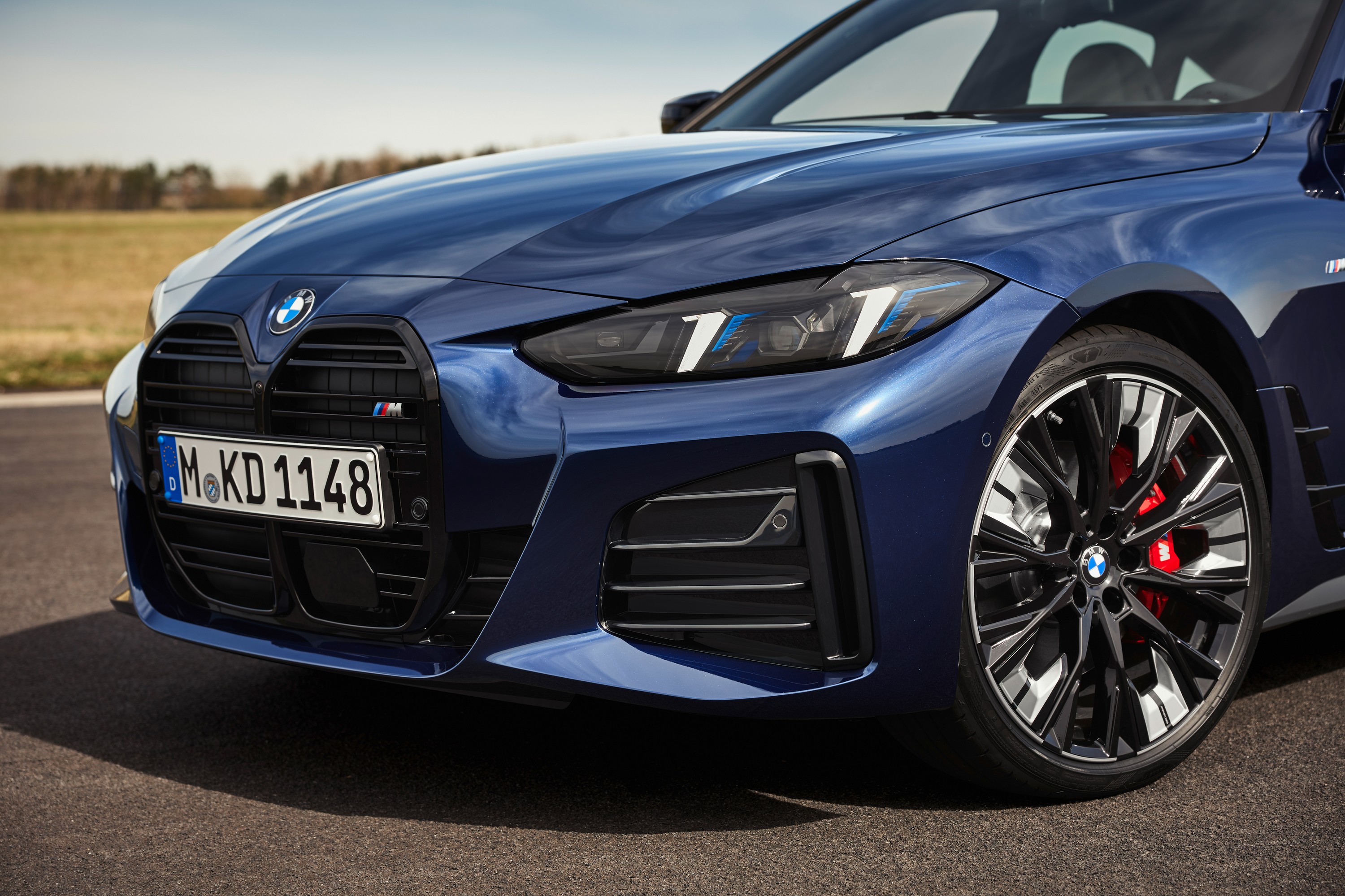 BMW M440i exterior P90546575