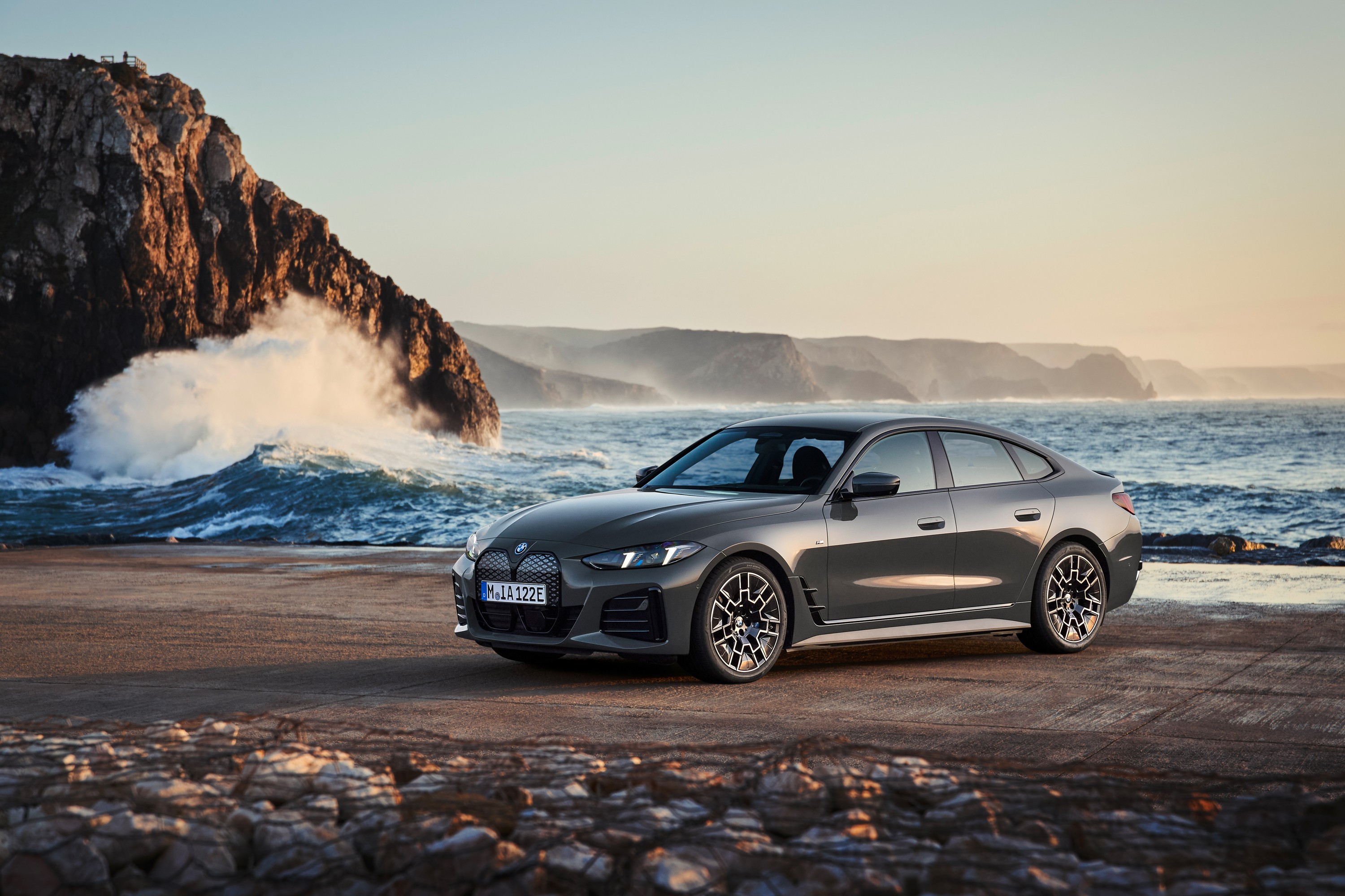 BMW i4 exterior P90546611