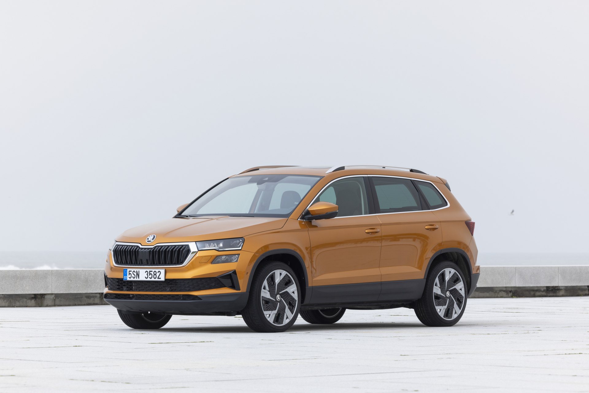 Škoda Karoq Exterior official photo