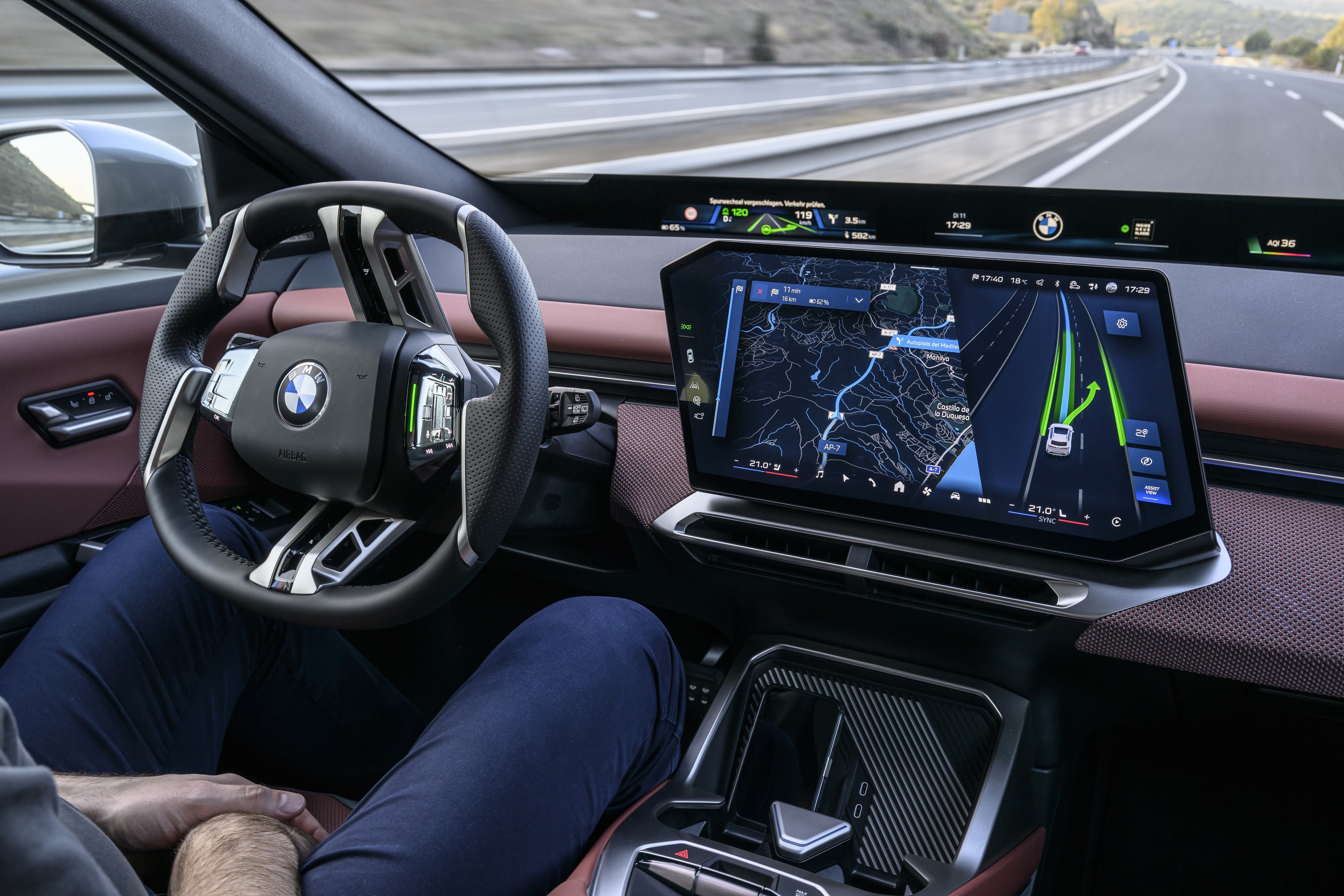 BMW iX3 driving P90626835